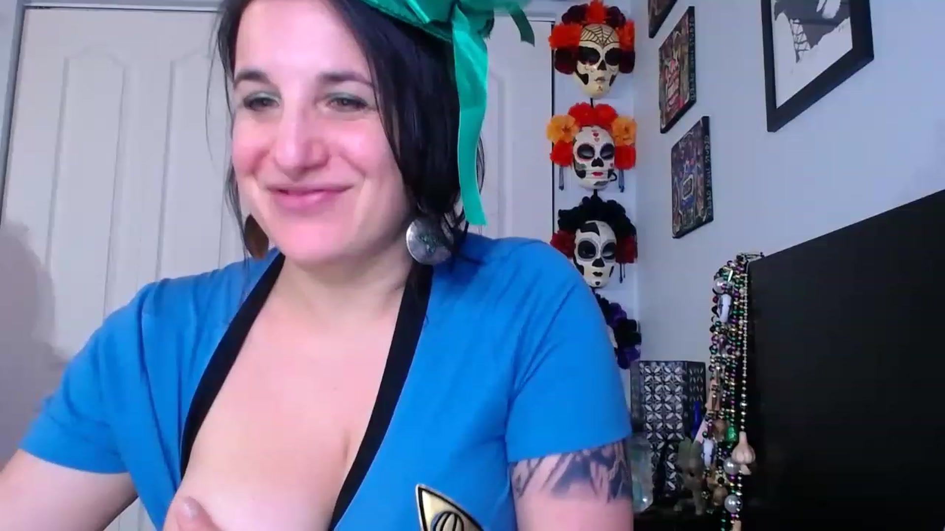 Gallery image thumbnail from abustybabe's myfreecams stream on, 03/17/2023, 22:34 image 8 of 20