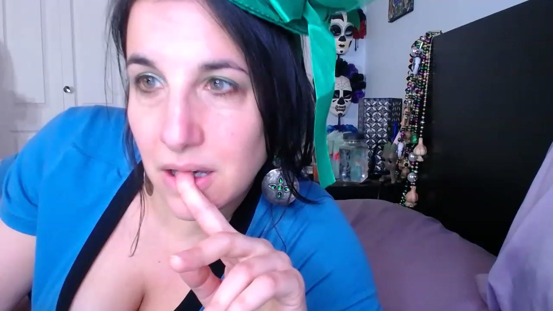 Gallery image thumbnail from abustybabe's myfreecams stream on, 03/17/2023, 22:34 image 10 of 20
