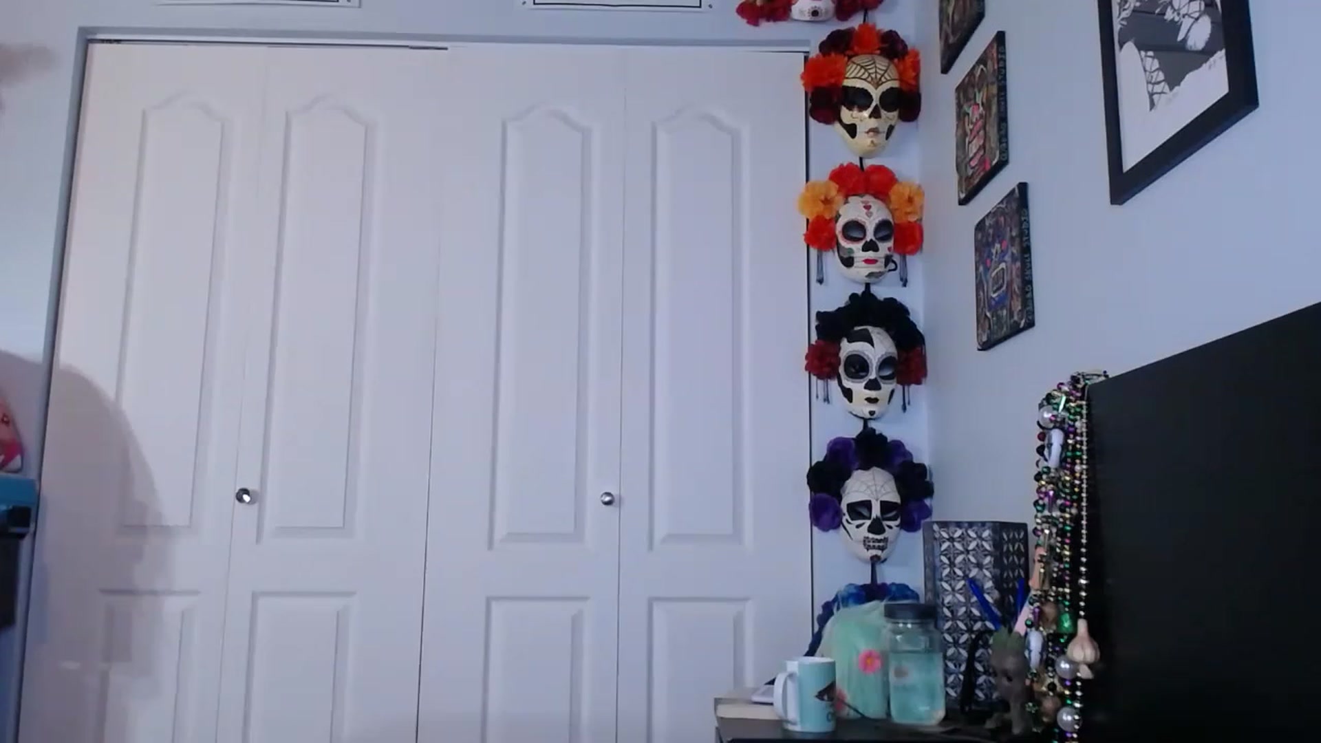 Gallery image thumbnail from abustybabe's myfreecams stream on, 03/20/2023, 21:26 image 16 of 20