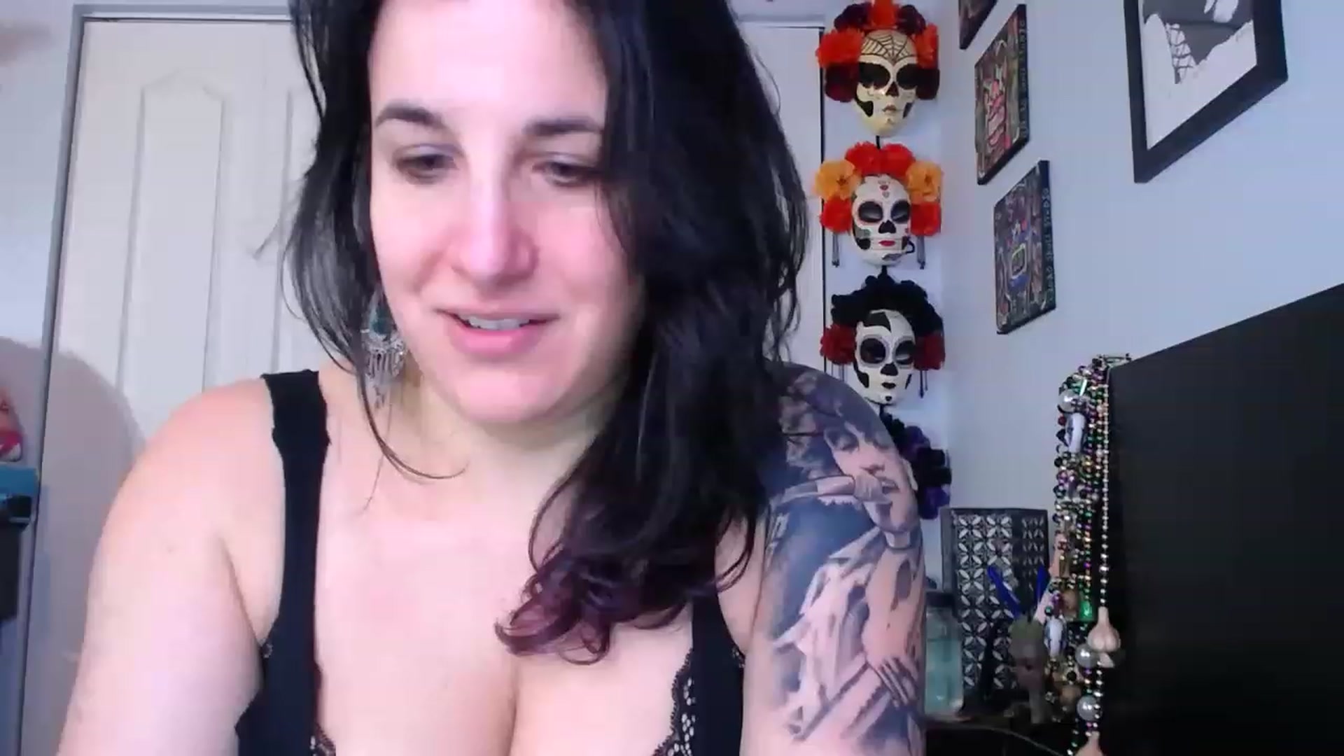 Gallery image thumbnail from abustybabe's myfreecams stream on, 03/20/2023, 21:26 image 15 of 20