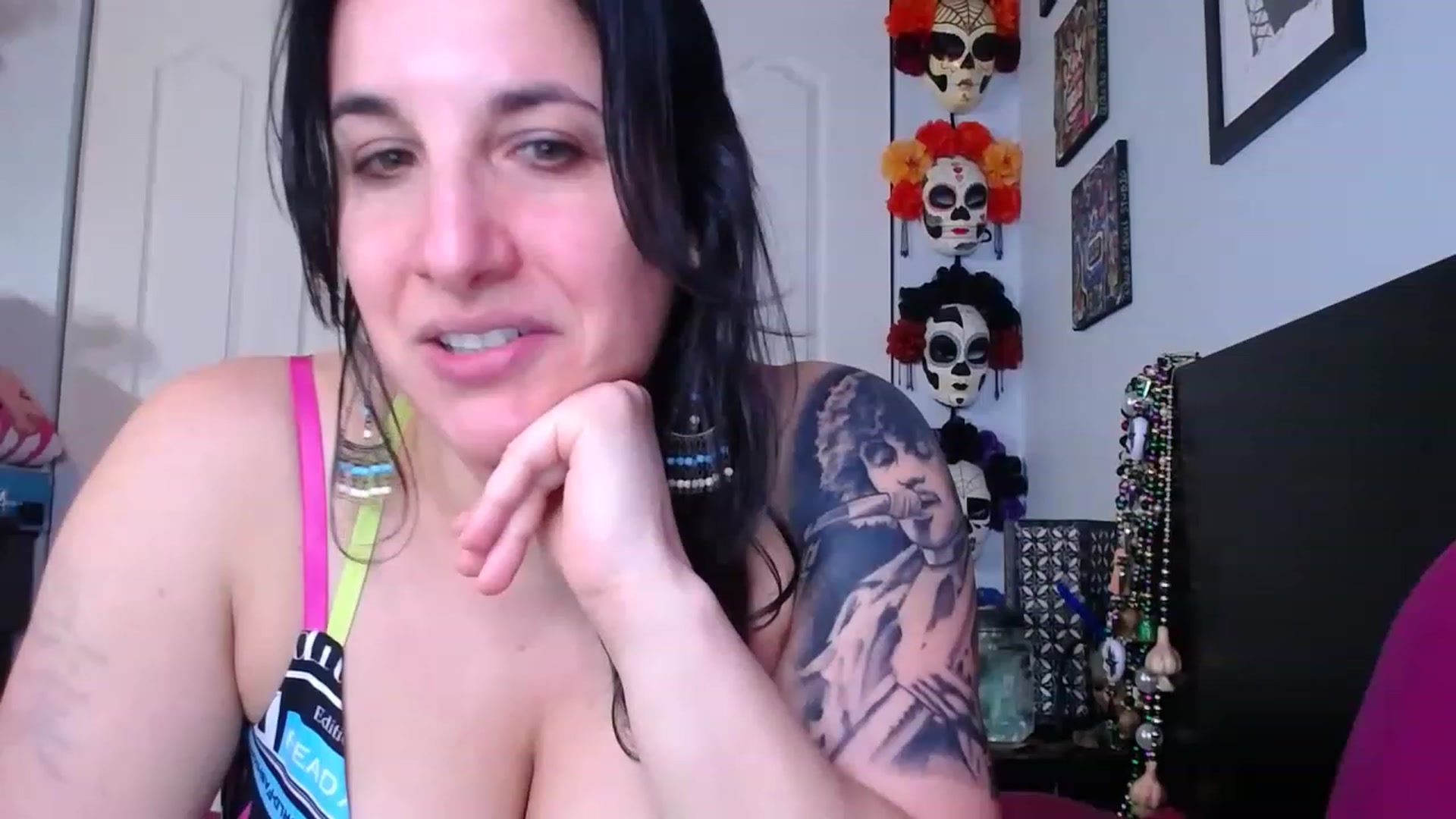 Gallery image thumbnail from abustybabe's myfreecams stream on, 03/21/2023, 21:45 image 4 of 20
