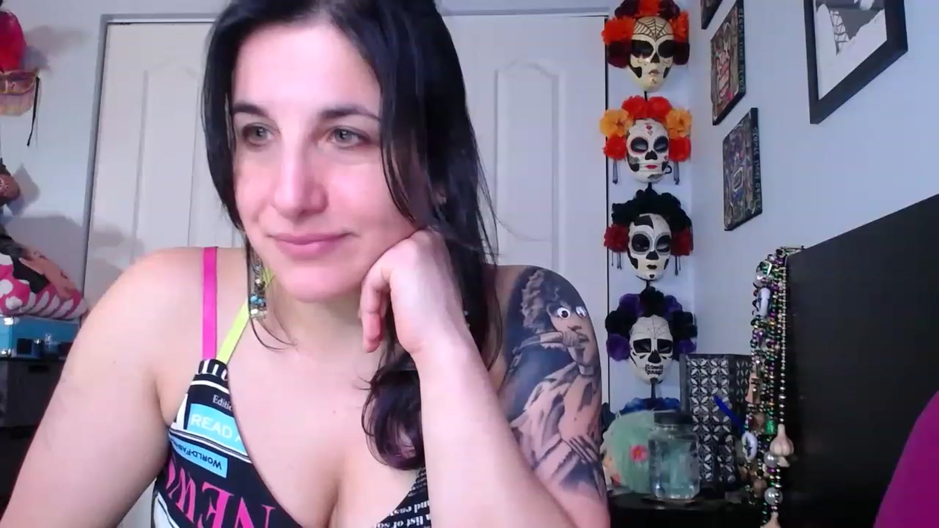 Gallery image thumbnail from abustybabe's myfreecams stream on, 03/21/2023, 21:45 image 10 of 20