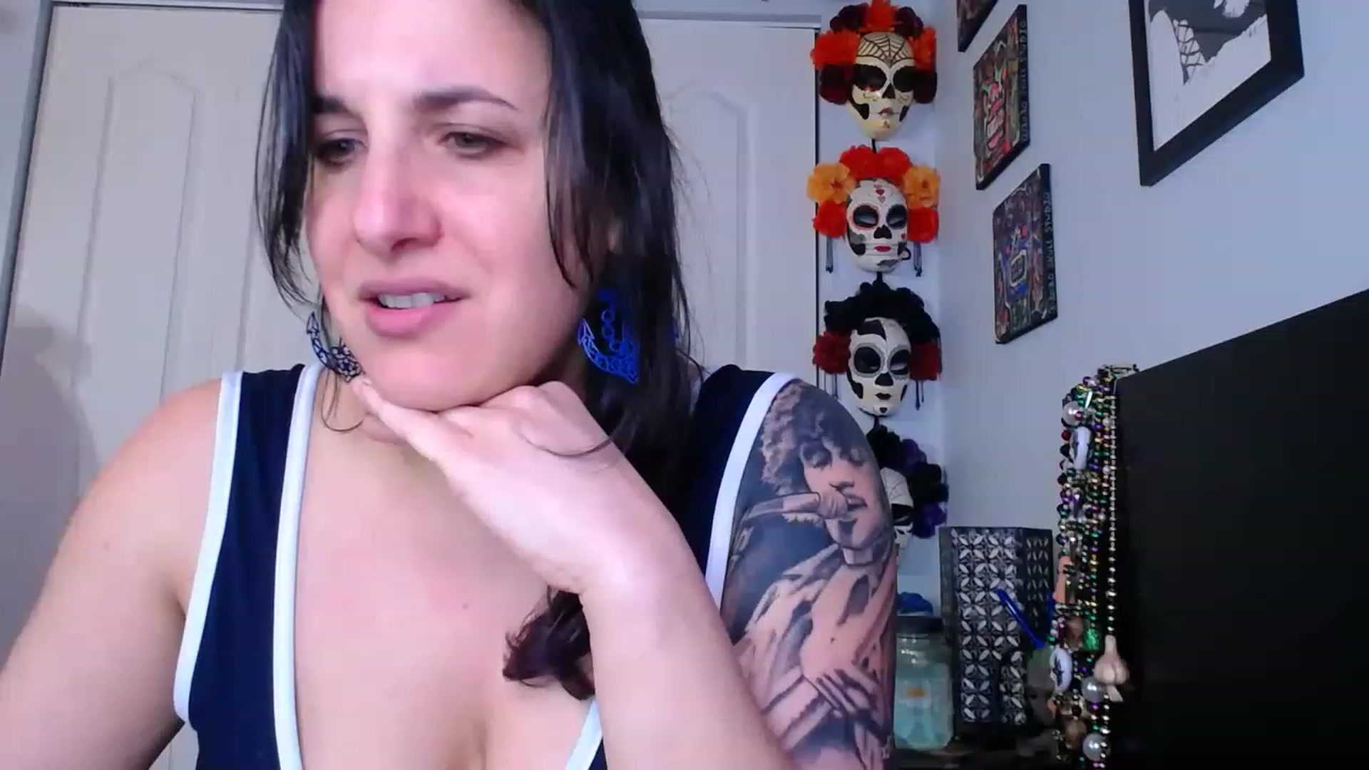 Gallery image thumbnail from abustybabe's myfreecams stream on, 03/23/2023, 21:59 image 2 of 20