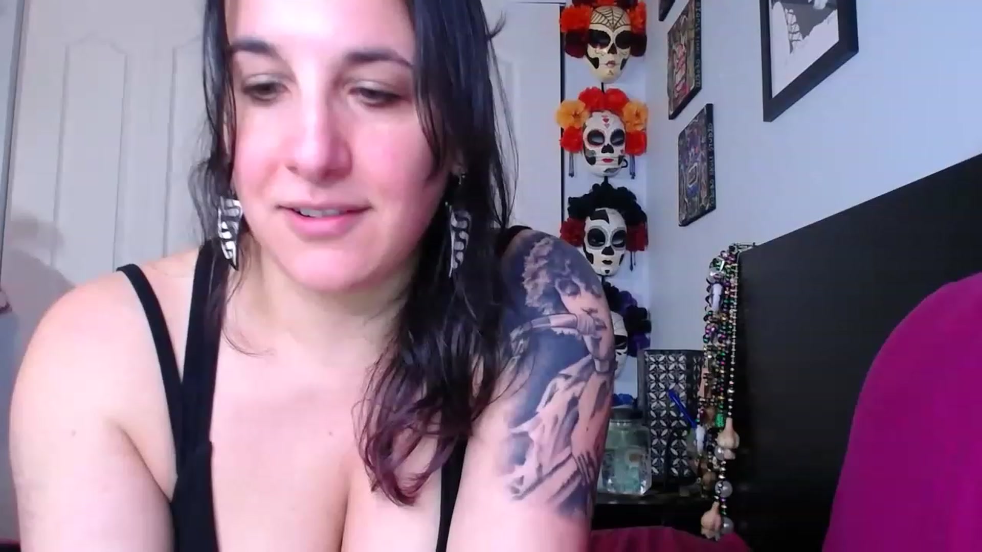 Gallery image thumbnail from abustybabe's myfreecams stream on, 03/24/2023, 21:24 image 1 of 20