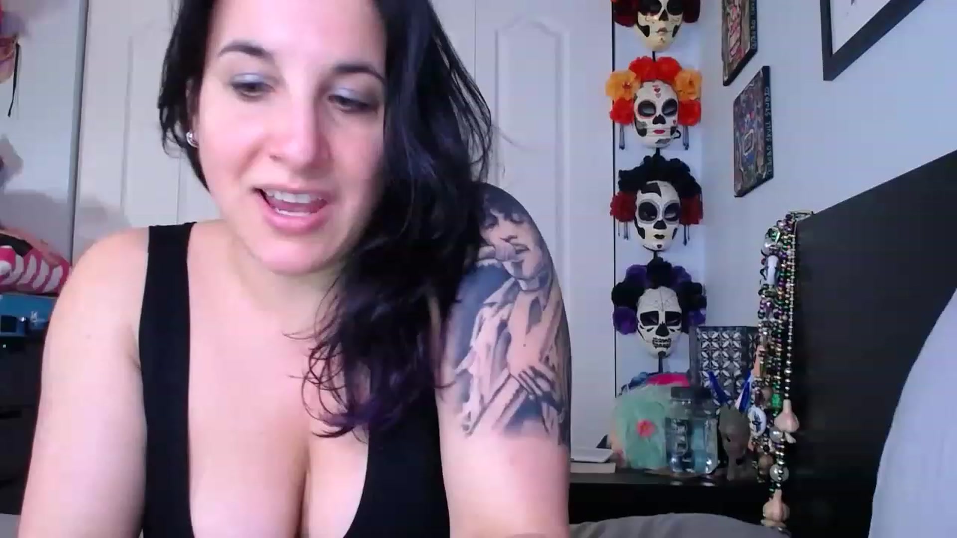 Gallery image thumbnail from abustybabe's myfreecams stream on, 03/27/2023, 20:30 image 1 of 20