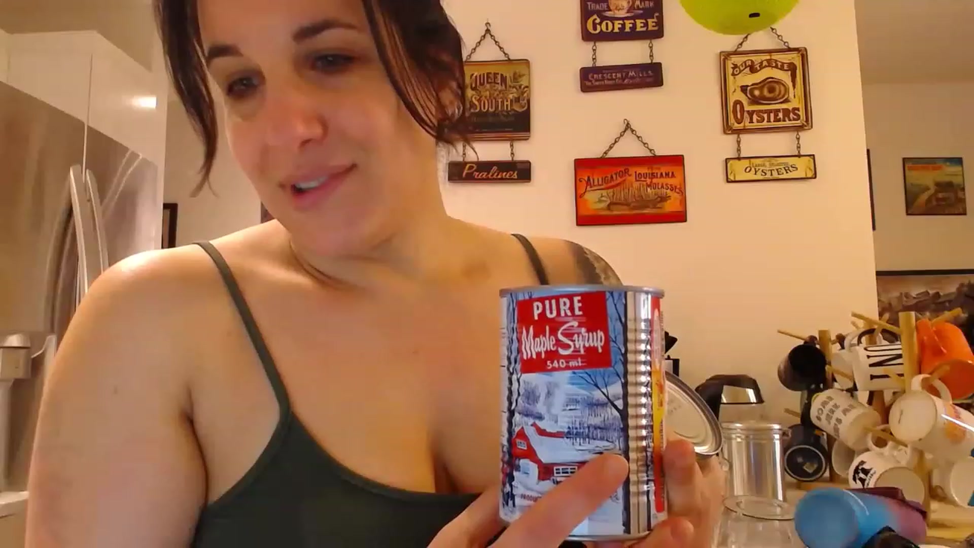 Gallery image thumbnail from abustybabe's myfreecams stream on, 03/28/2023, 21:10 image 8 of 20