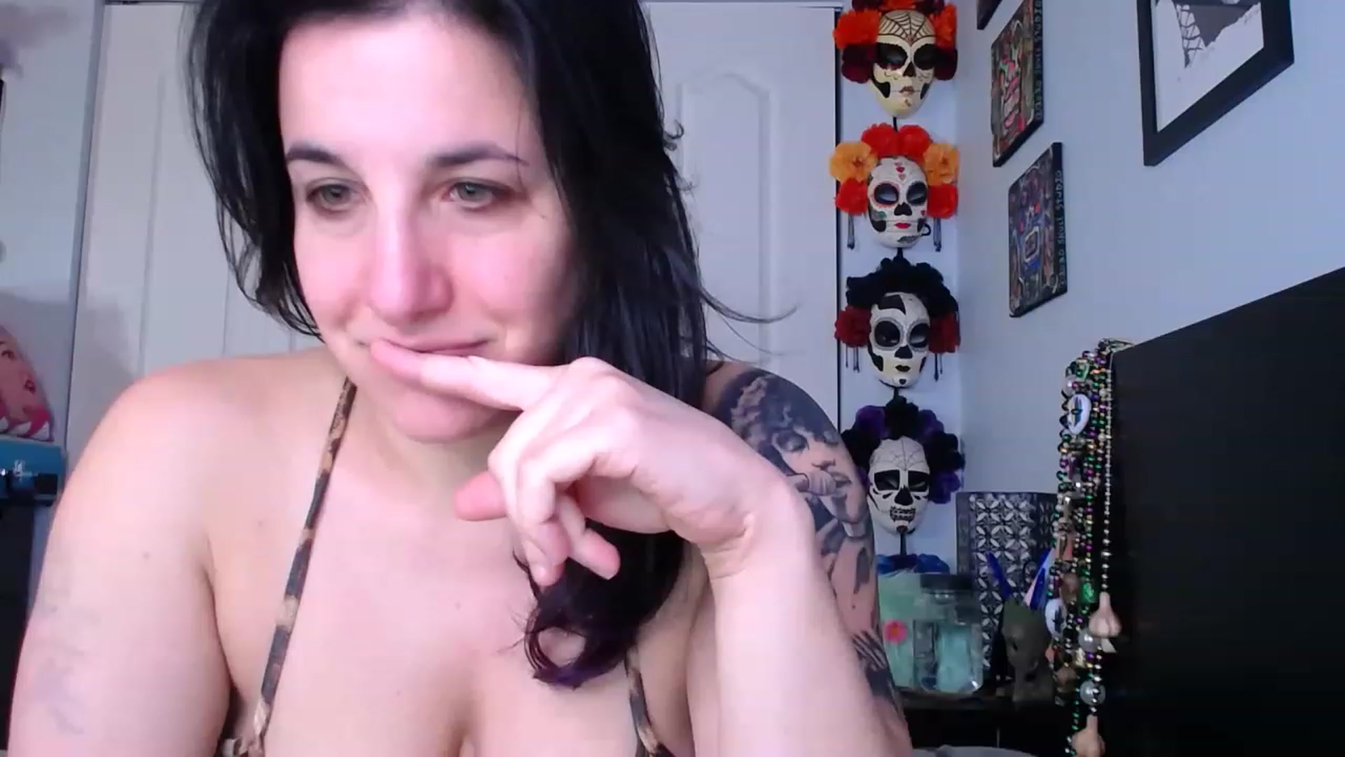 Gallery image thumbnail from abustybabe's myfreecams stream on, 03/30/2023, 20:10 image 20 of 20