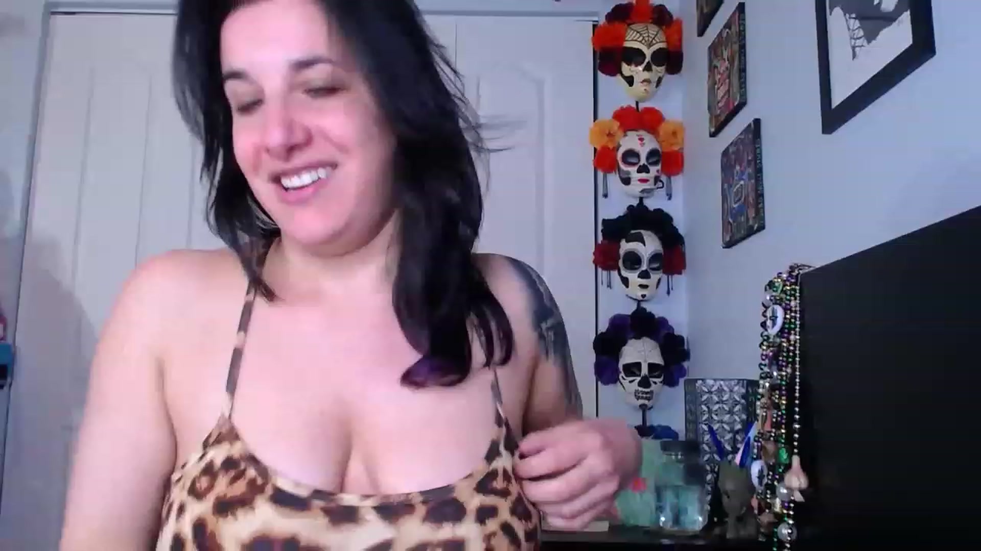Gallery image thumbnail from abustybabe's myfreecams stream on, 03/30/2023, 21:48 image 1 of 20