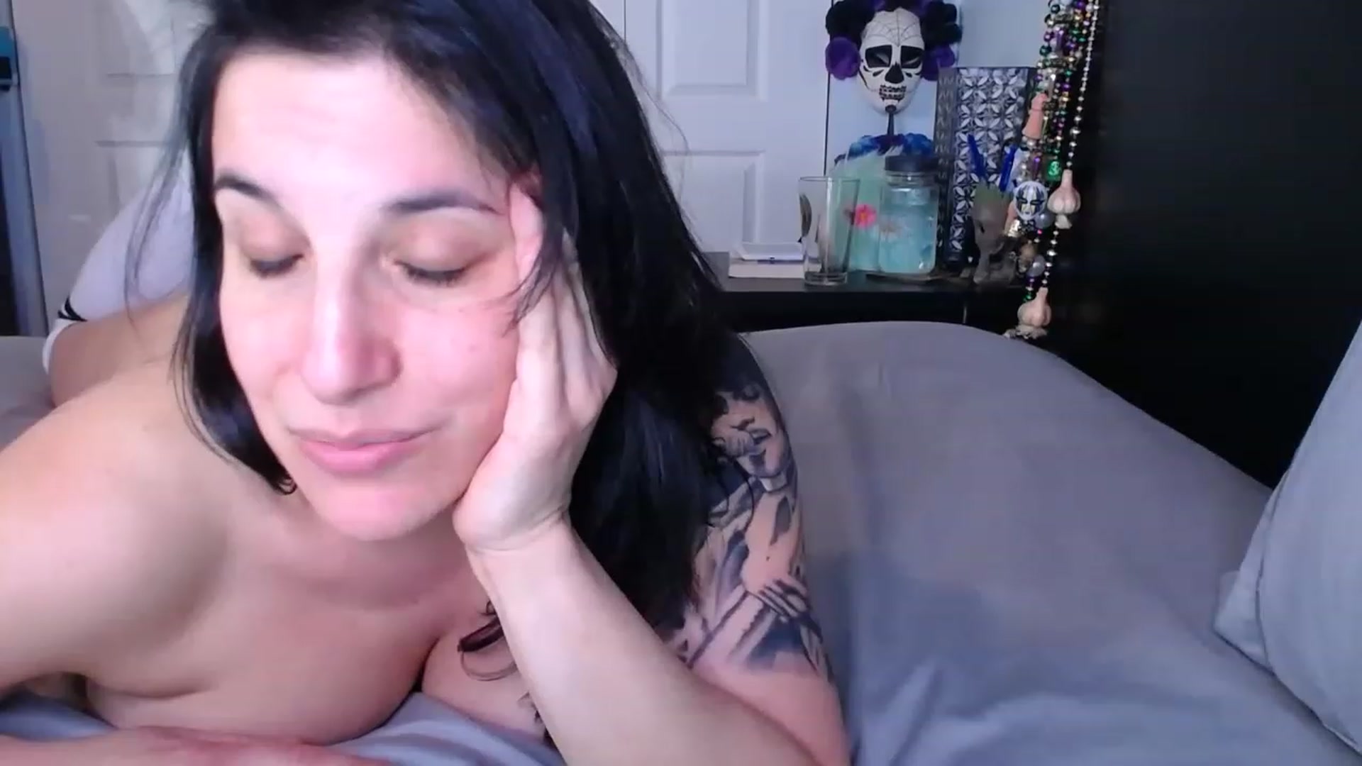 Gallery image thumbnail from abustybabe's myfreecams stream on, 03/31/2023, 21:44 image 11 of 20