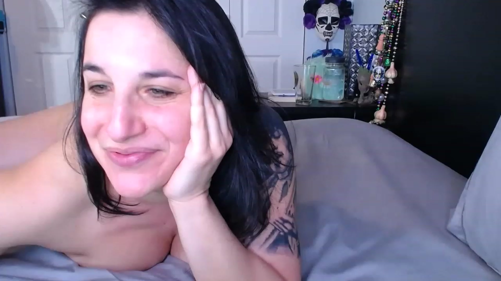 Gallery image thumbnail from abustybabe's myfreecams stream on, 03/31/2023, 21:44 image 19 of 20