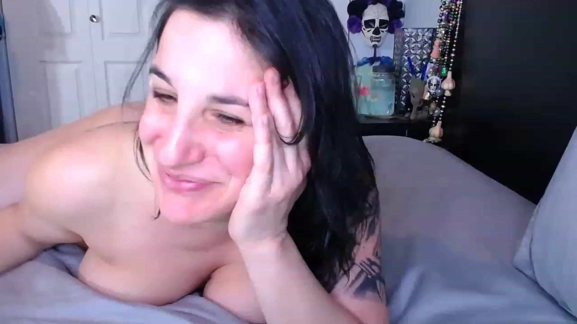 Gallery image thumbnail from abustybabe's myfreecams stream on, 03/31/2023, 21:44 image 13 of 20