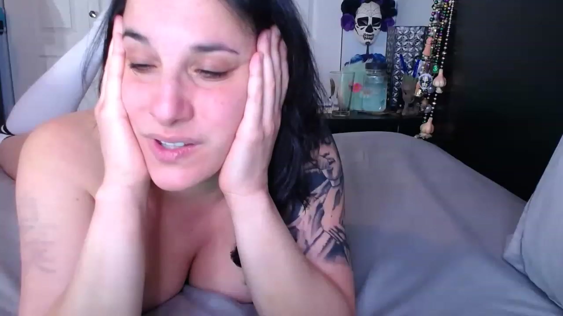 Gallery image thumbnail from abustybabe's myfreecams stream on, 03/31/2023, 21:44 image 14 of 20