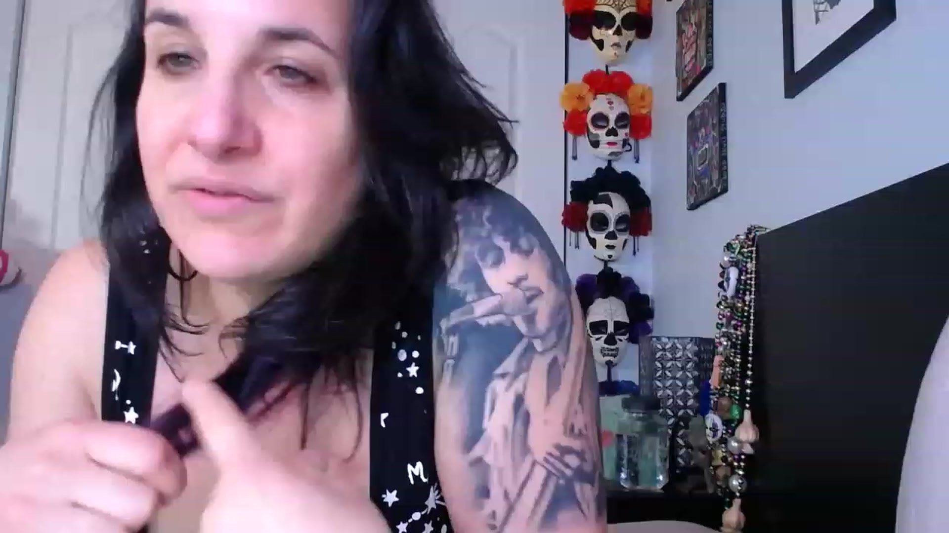 Gallery image thumbnail from abustybabe's myfreecams stream on, 04/06/2023, 19:56 image 20 of 20