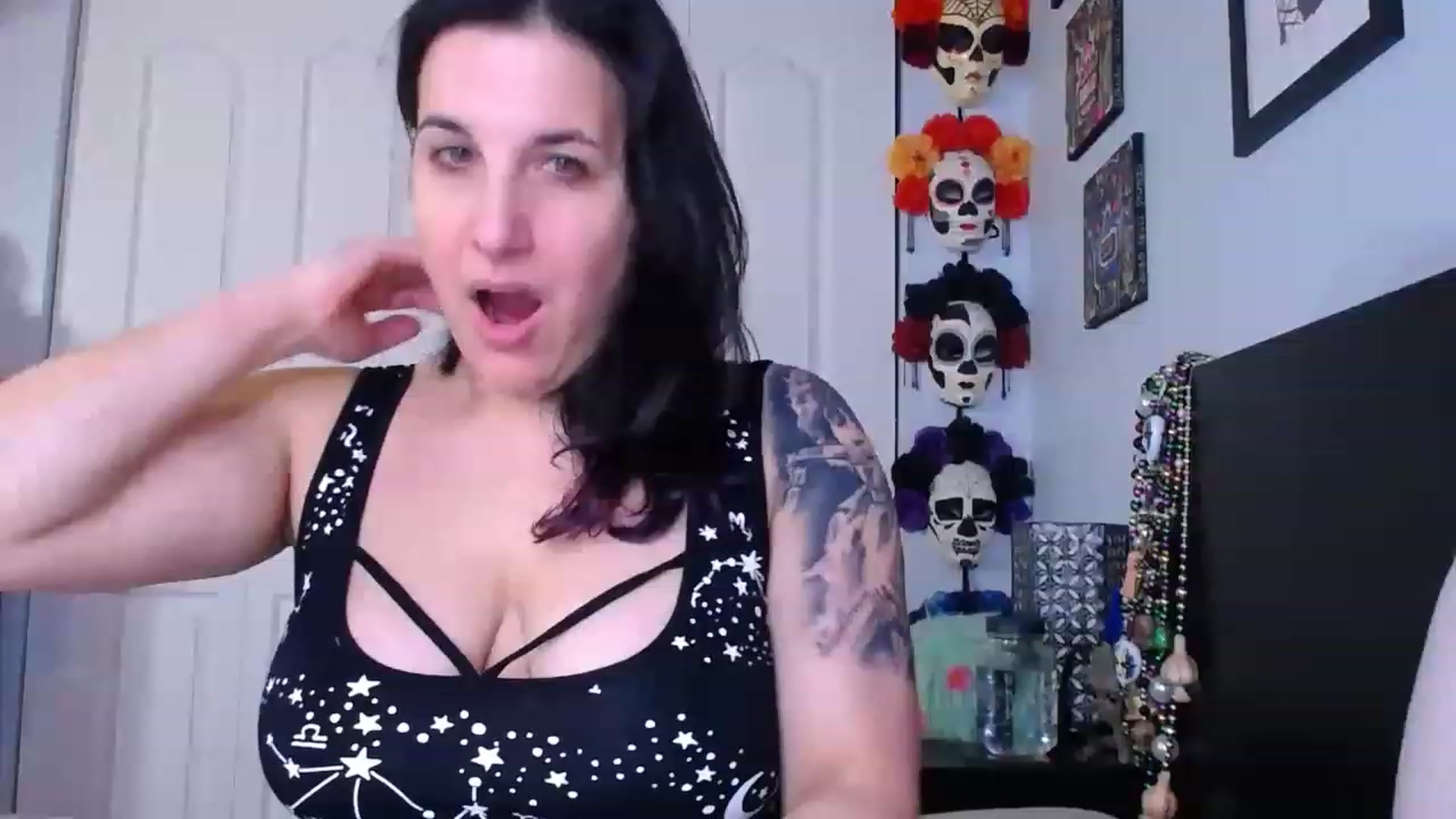 Gallery image thumbnail from abustybabe's myfreecams stream on, 04/06/2023, 19:56 image 10 of 20