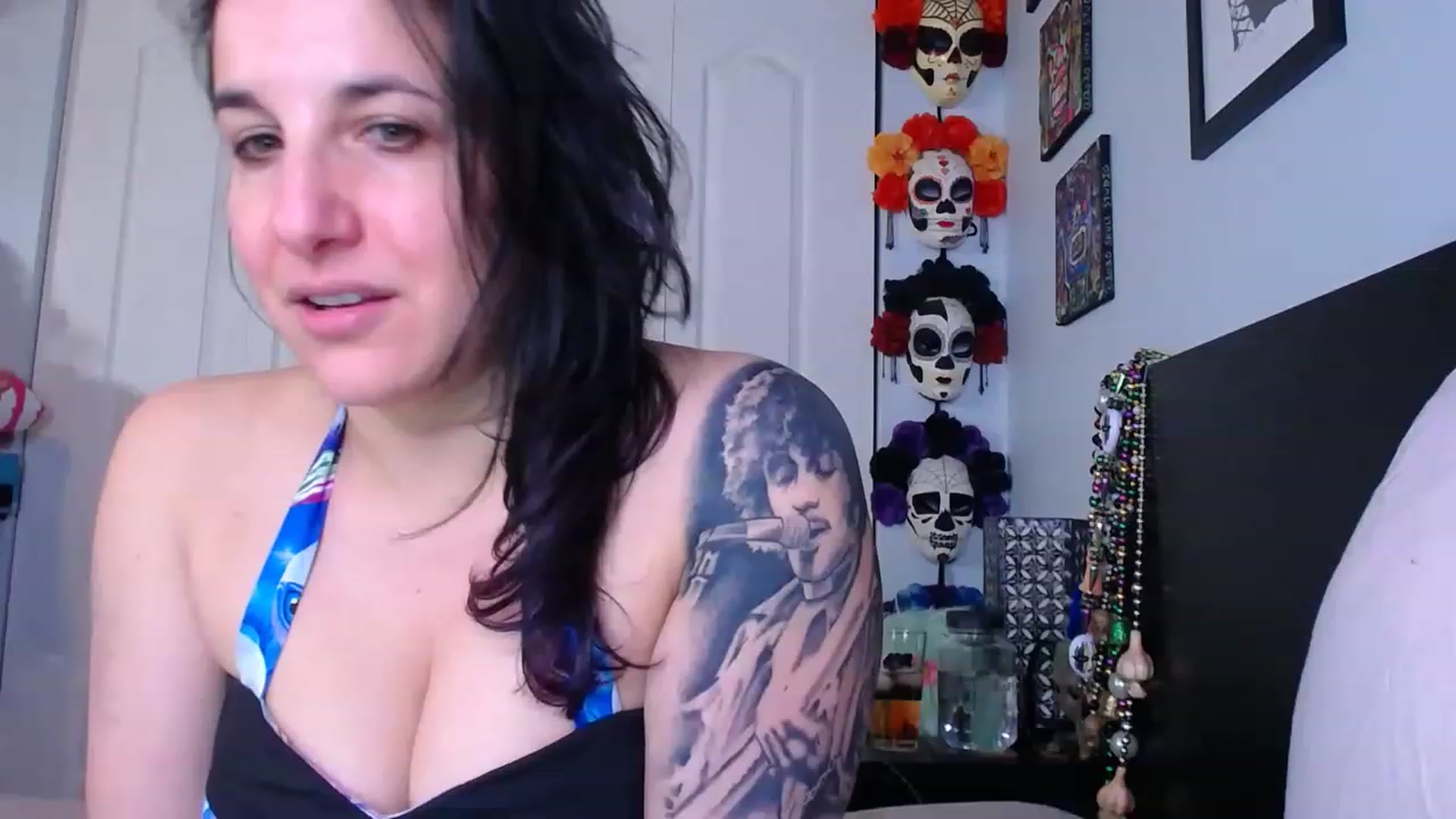 Gallery image thumbnail from abustybabe's myfreecams stream on, 04/07/2023, 22:21 image 2 of 20
