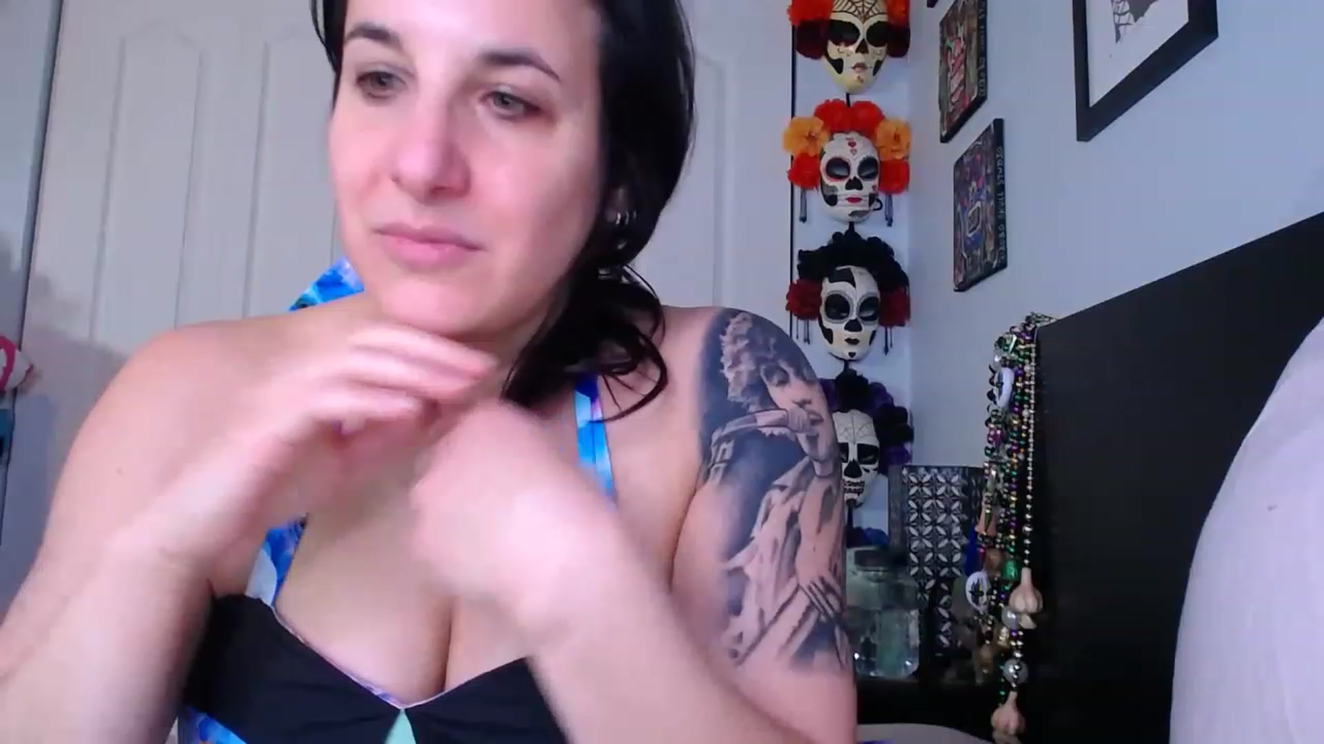 Gallery image thumbnail from abustybabe's myfreecams stream on, 04/07/2023, 22:21 image 9 of 20