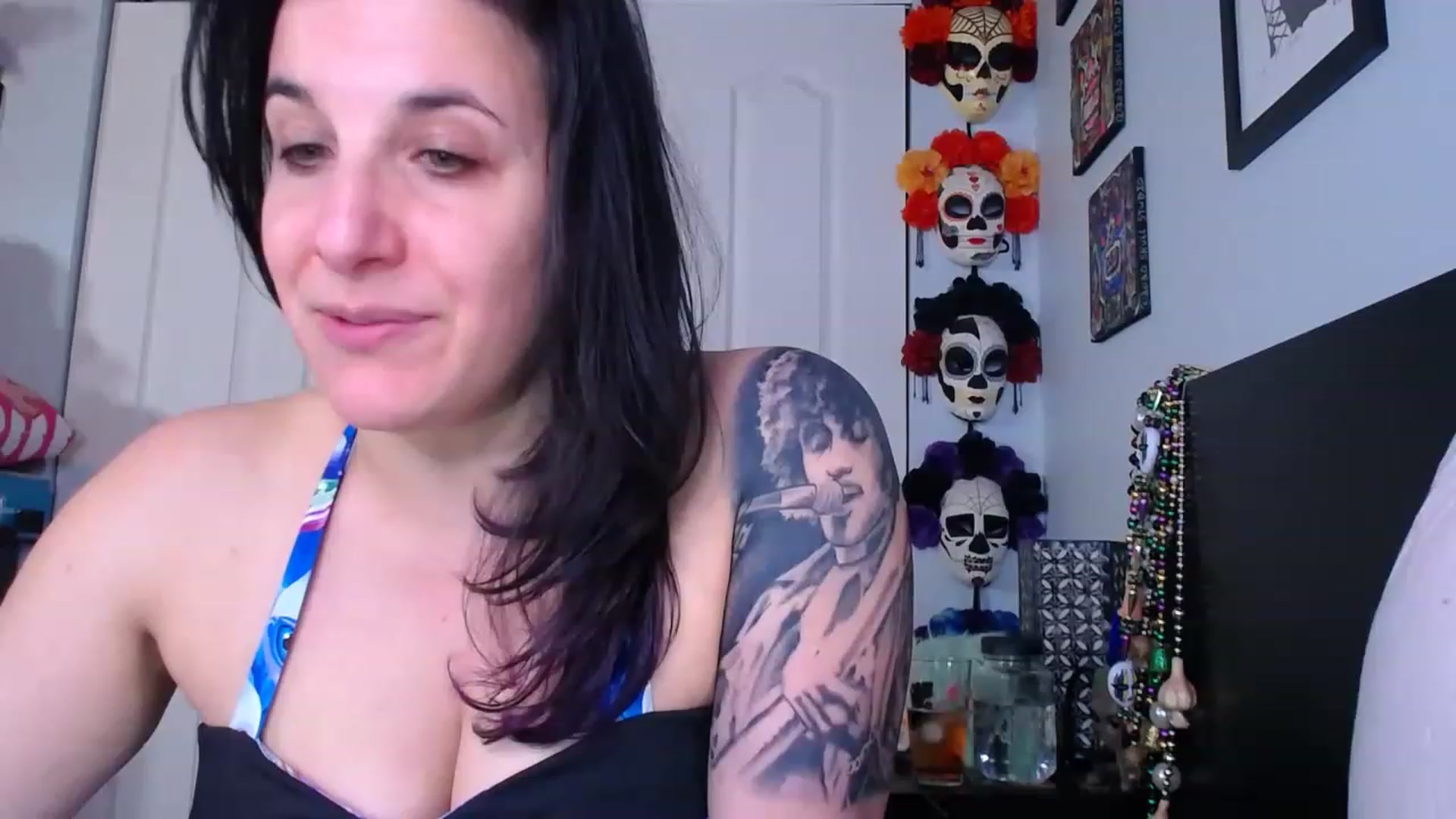 Gallery image thumbnail from abustybabe's myfreecams stream on, 04/07/2023, 22:21 image 17 of 20