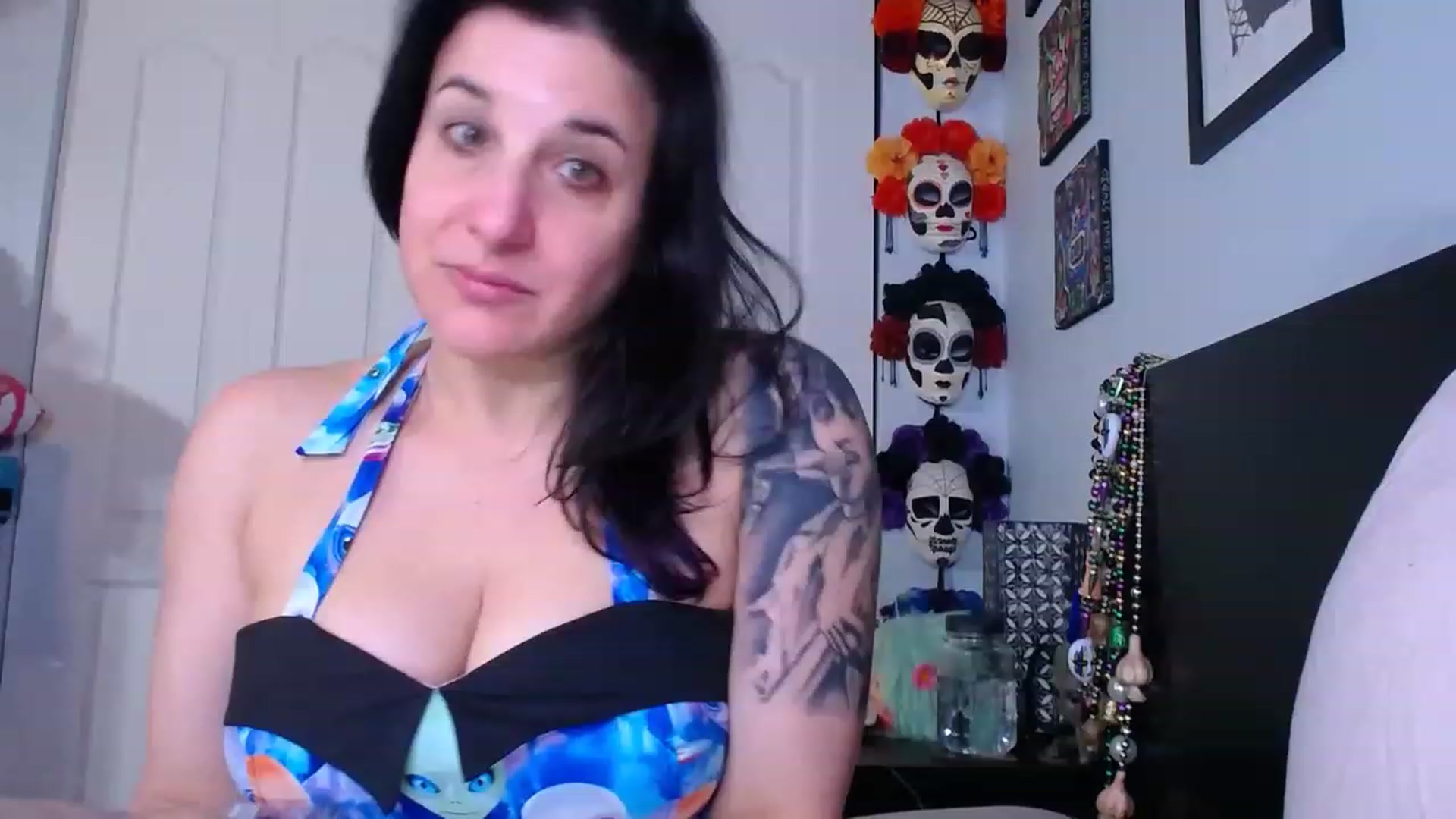 Gallery image thumbnail from abustybabe's myfreecams stream on, 04/07/2023, 22:21 image 4 of 20