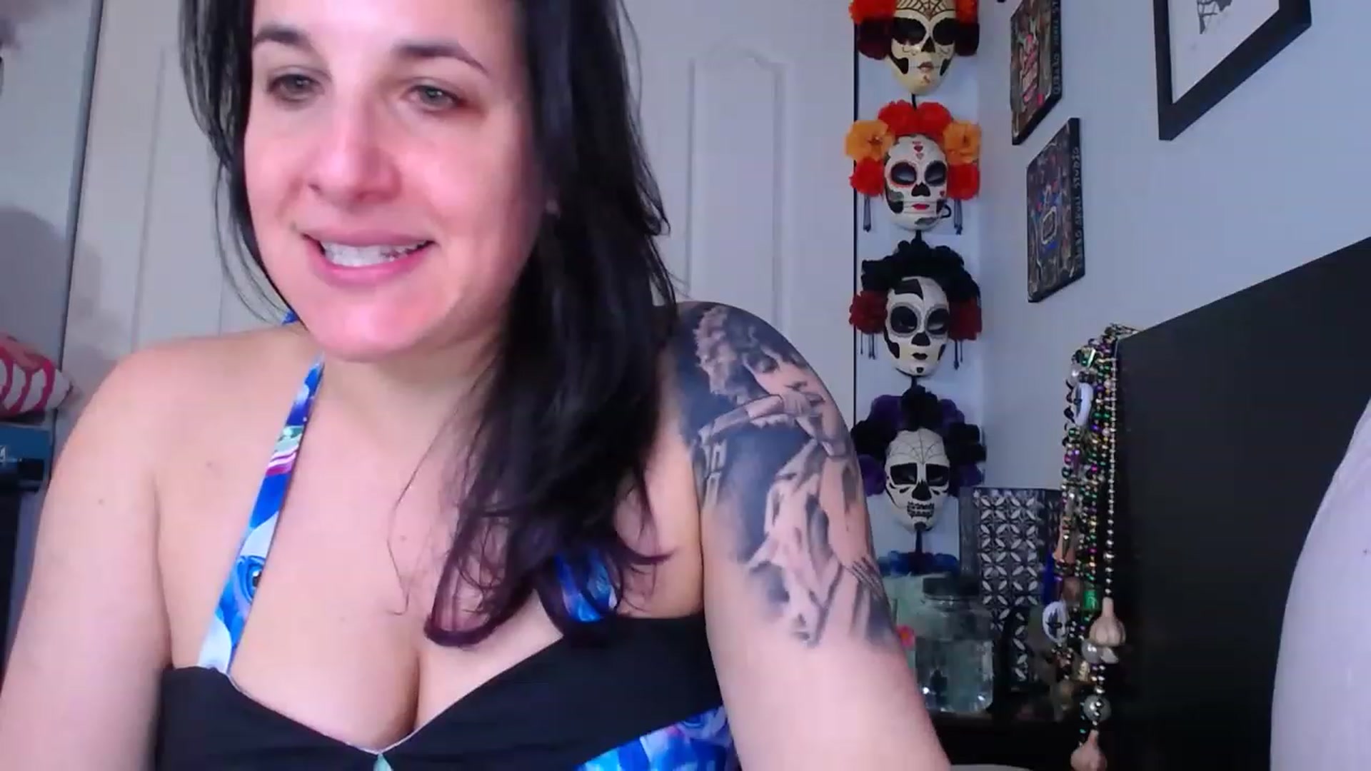 Gallery image thumbnail from abustybabe's myfreecams stream on, 04/07/2023, 22:21 image 12 of 20