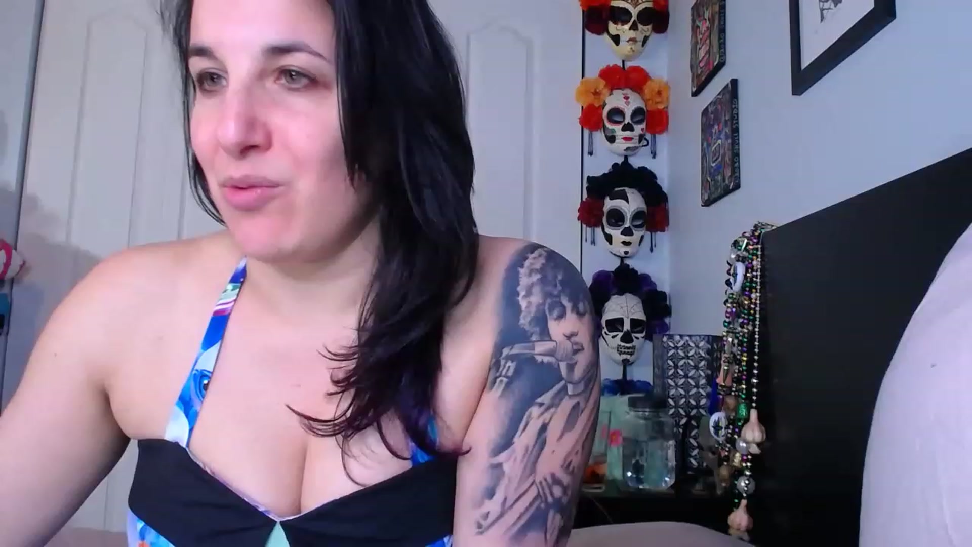 Gallery image thumbnail from abustybabe's myfreecams stream on, 04/07/2023, 22:21 image 8 of 20