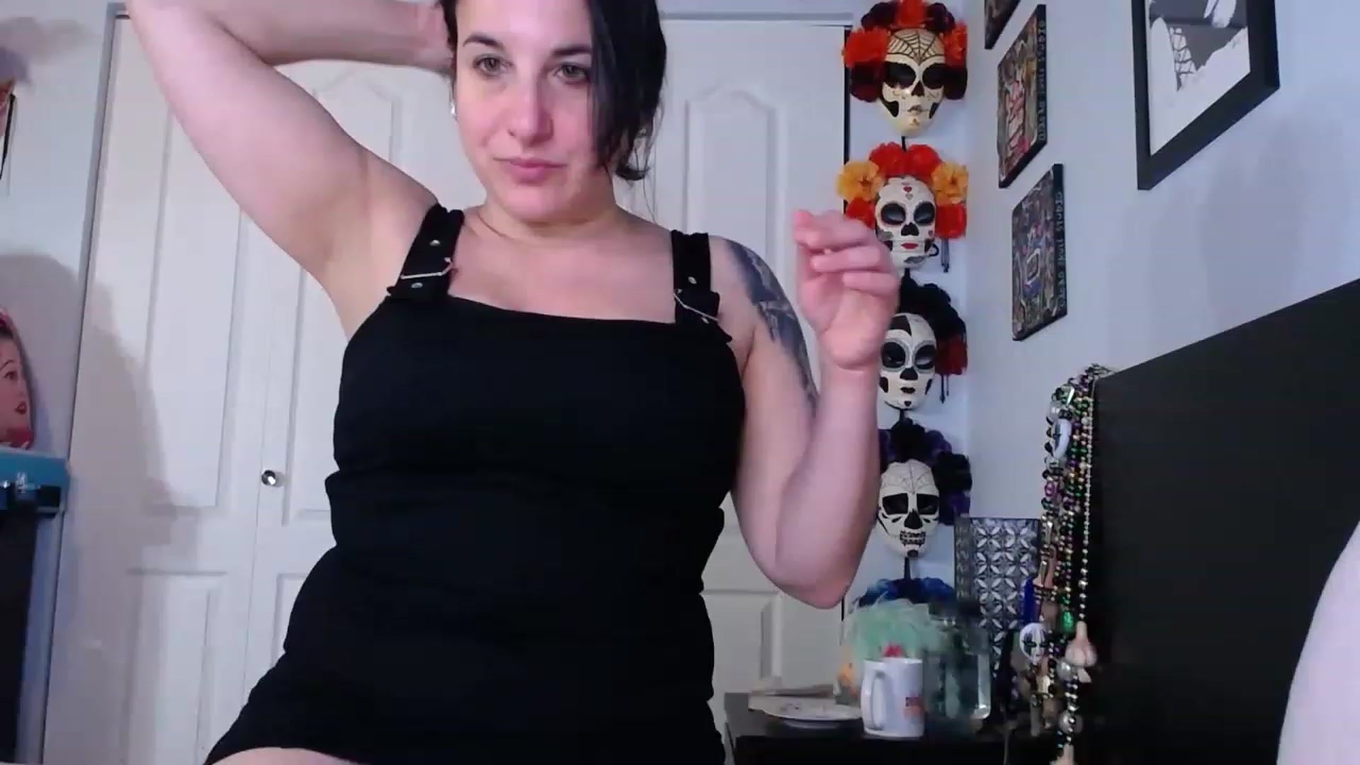 Gallery image thumbnail from abustybabe's myfreecams stream on, 04/12/2023, 21:04 image 15 of 20