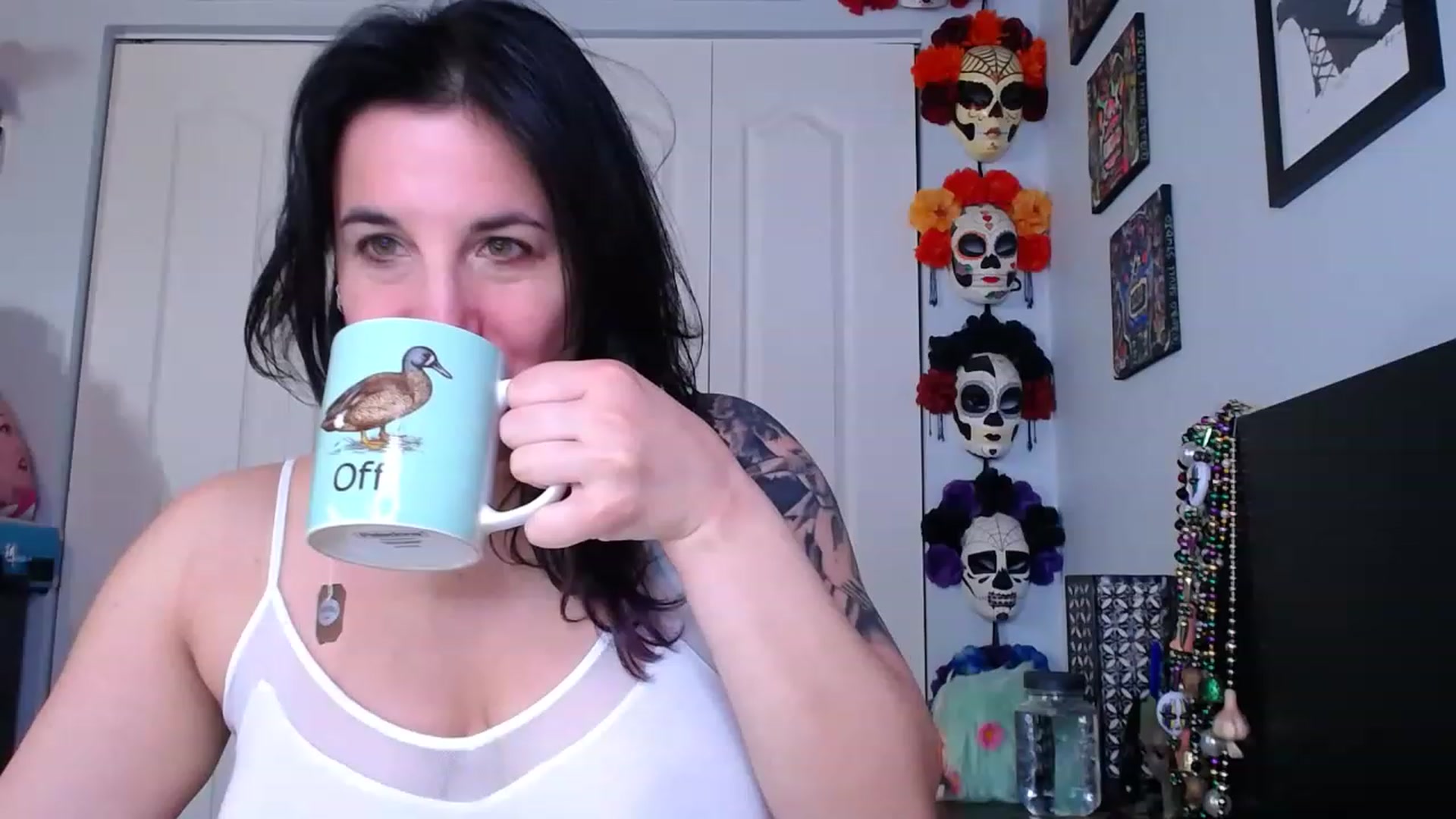 Gallery image thumbnail from abustybabe's myfreecams stream on, 04/13/2023, 22:35 image 1 of 20