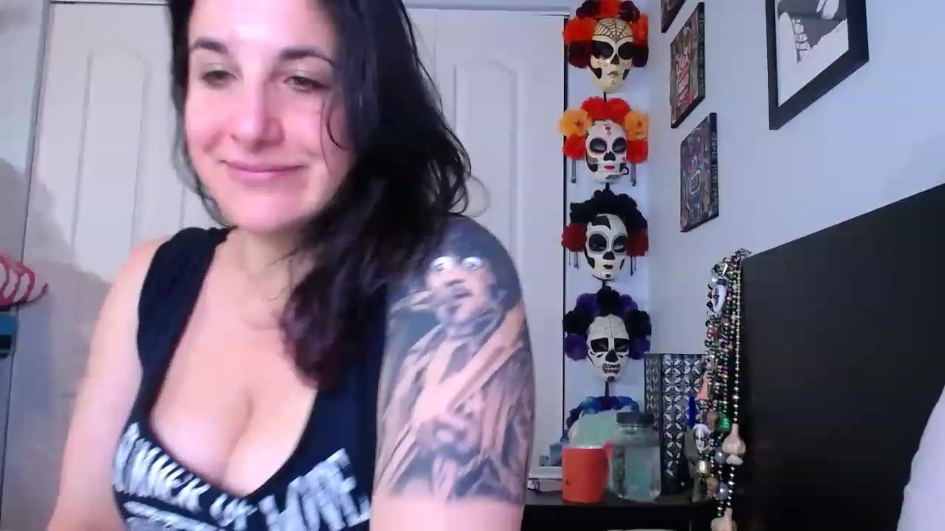 Gallery image thumbnail from abustybabe's myfreecams stream on, 04/14/2023, 22:04 image 13 of 20