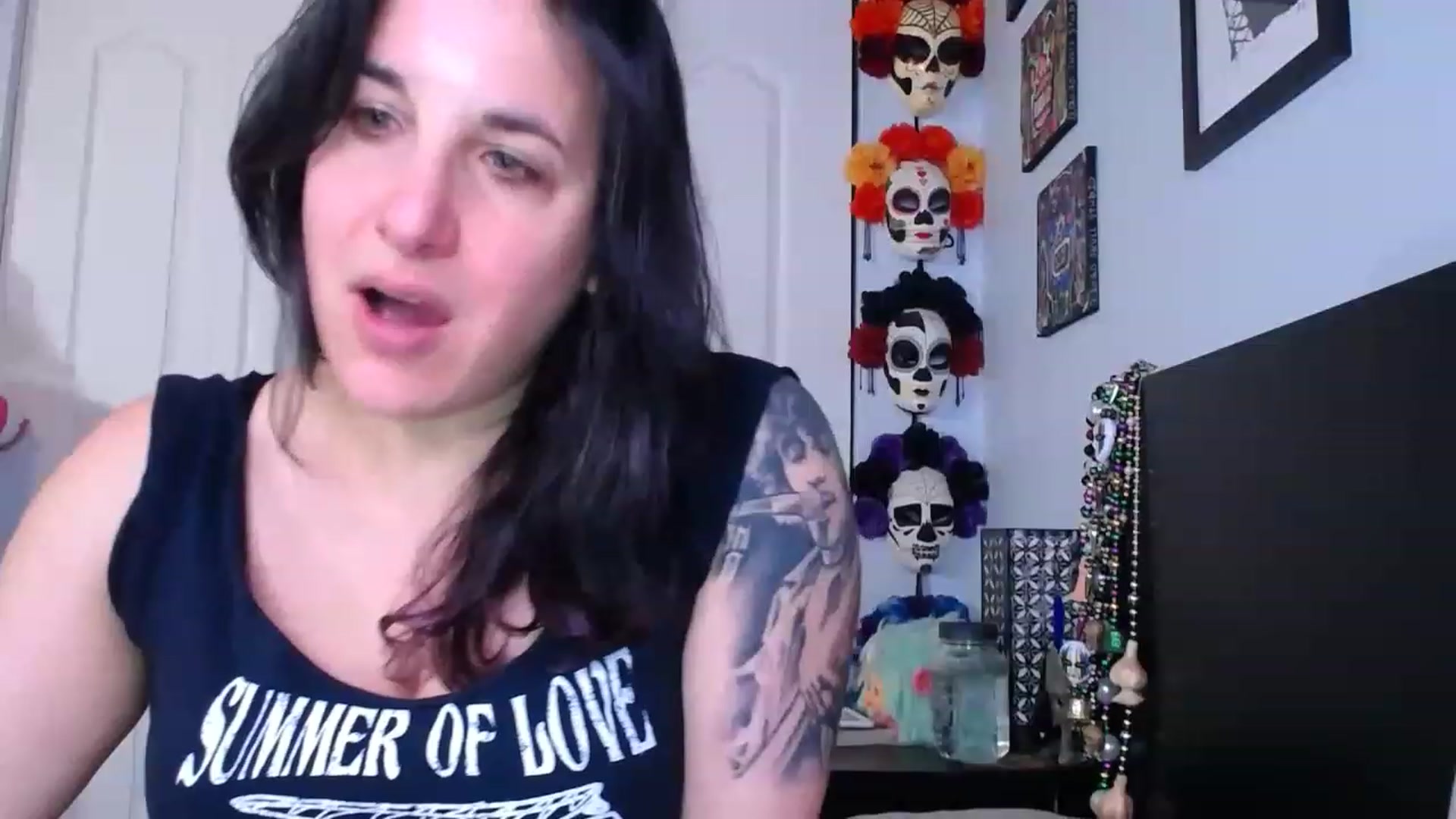 Gallery image thumbnail from abustybabe's myfreecams stream on, 04/14/2023, 22:04 image 2 of 20