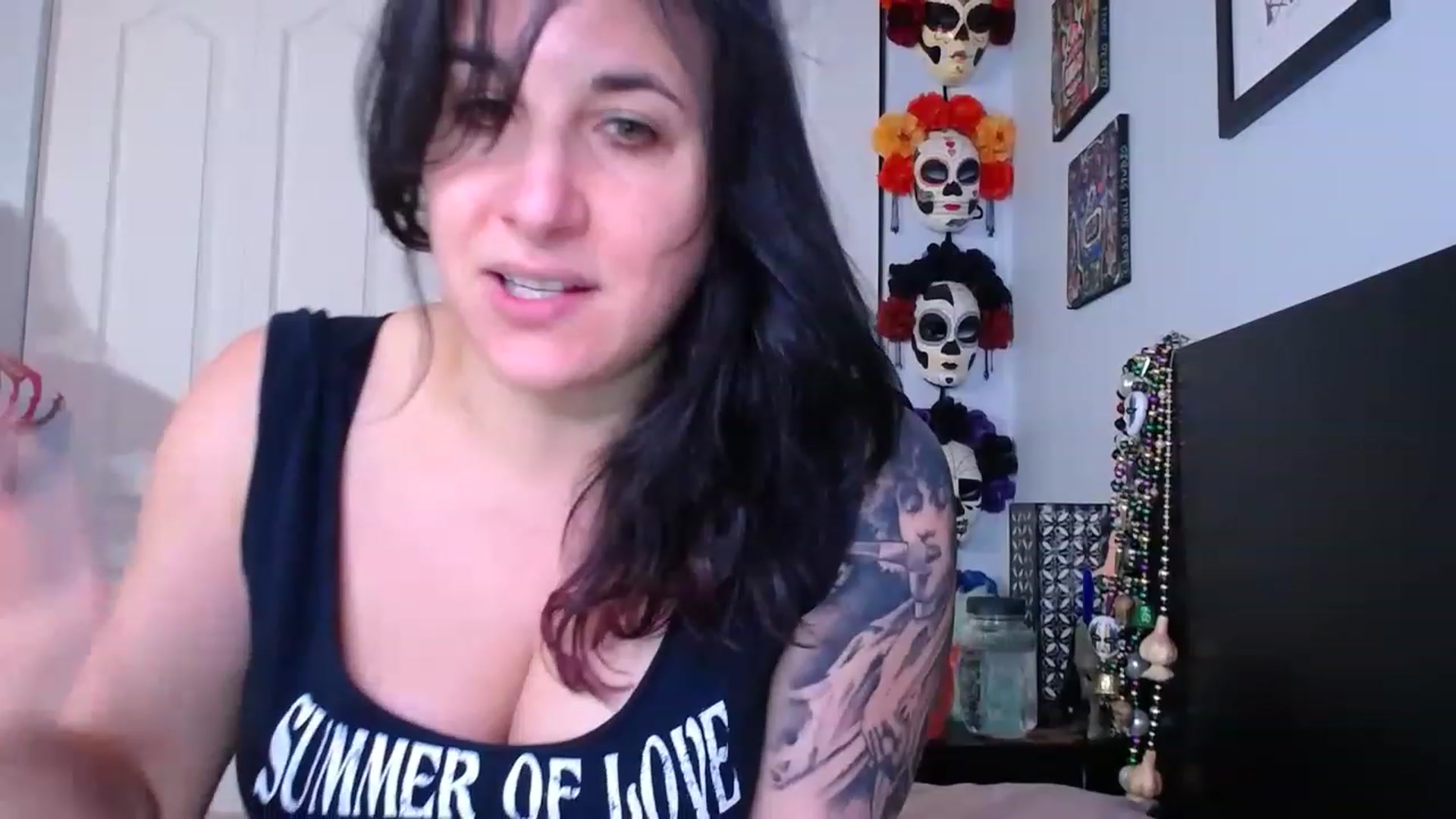 Gallery image thumbnail from abustybabe's myfreecams stream on, 04/14/2023, 22:04 image 4 of 20