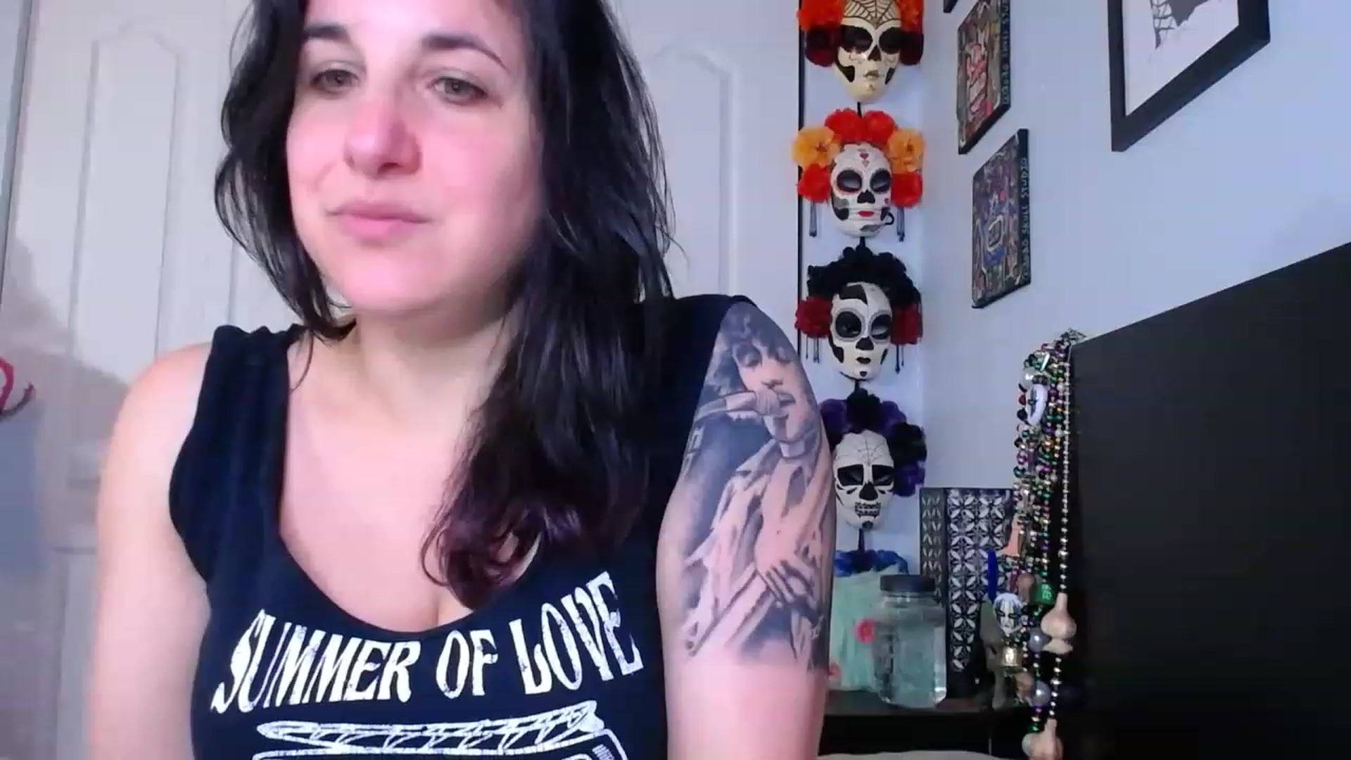 Gallery image thumbnail from abustybabe's myfreecams stream on, 04/14/2023, 22:04 image 1 of 20