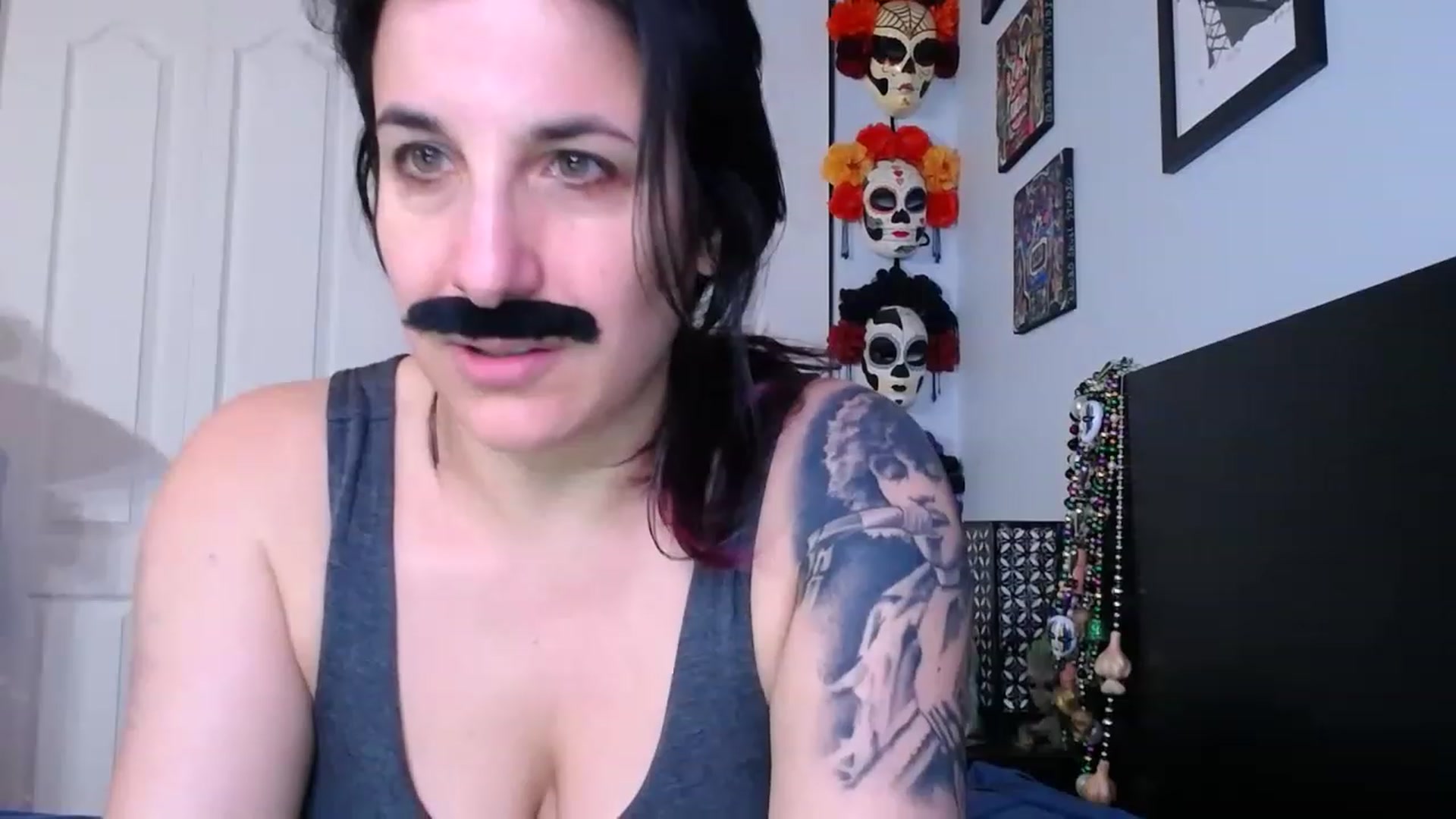 Gallery image thumbnail from abustybabe's myfreecams stream on, 04/19/2023, 22:01 image 13 of 20