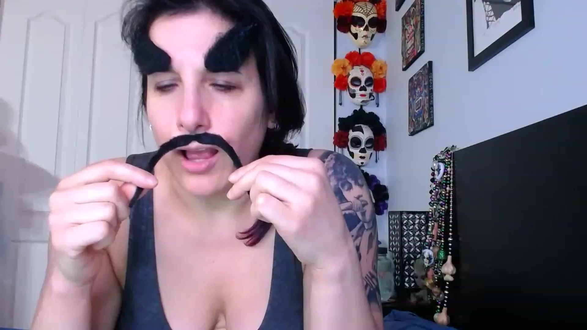 Gallery image thumbnail from abustybabe's myfreecams stream on, 04/19/2023, 22:01 image 17 of 20