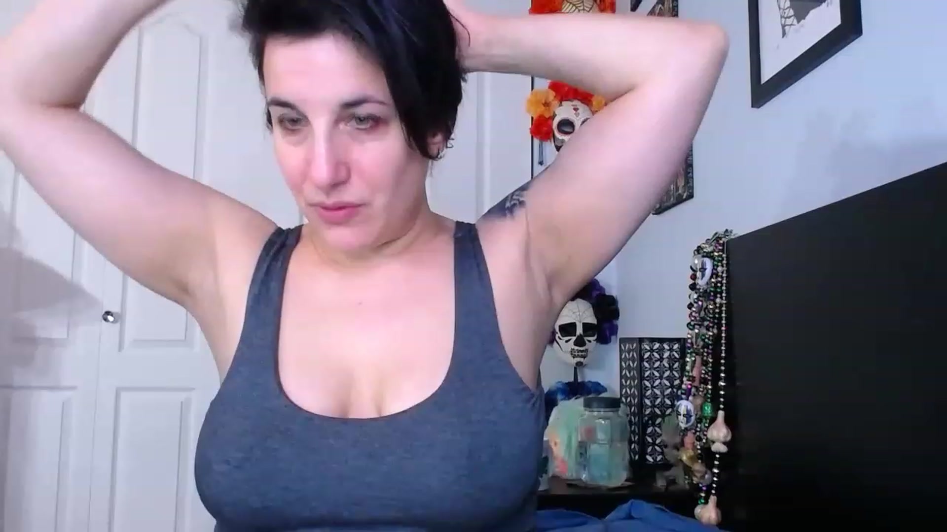 Gallery image thumbnail from abustybabe's myfreecams stream on, 04/19/2023, 22:01 image 20 of 20