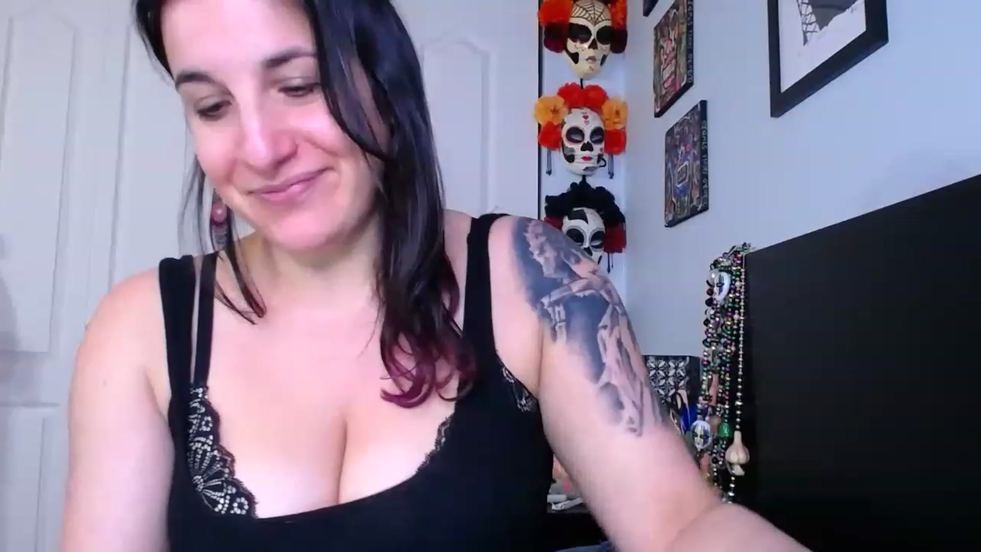 Gallery image thumbnail from abustybabe's myfreecams stream on, 04/20/2023, 21:50 image 11 of 20