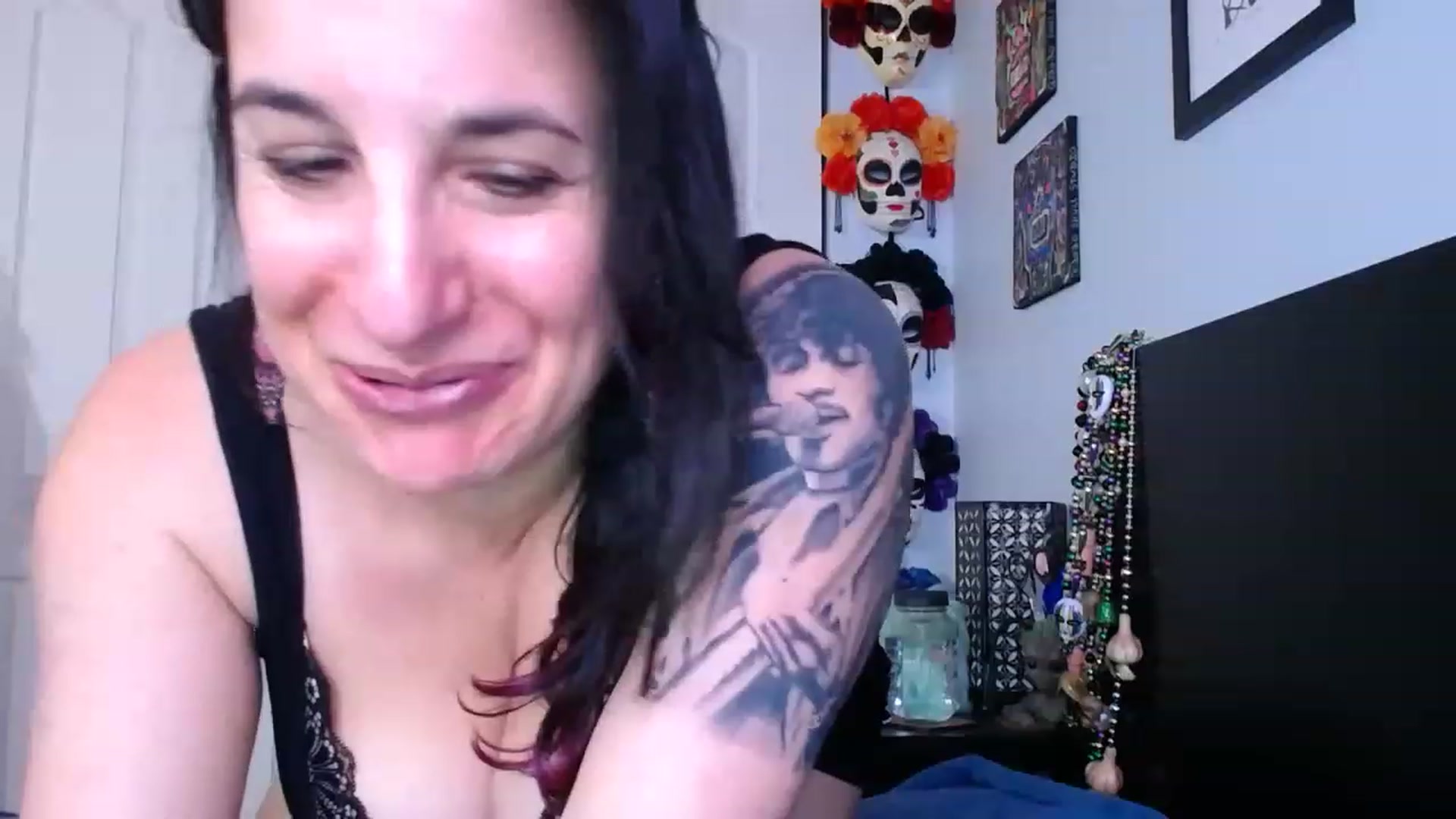 Gallery image thumbnail from abustybabe's myfreecams stream on, 04/20/2023, 21:50 image 5 of 20