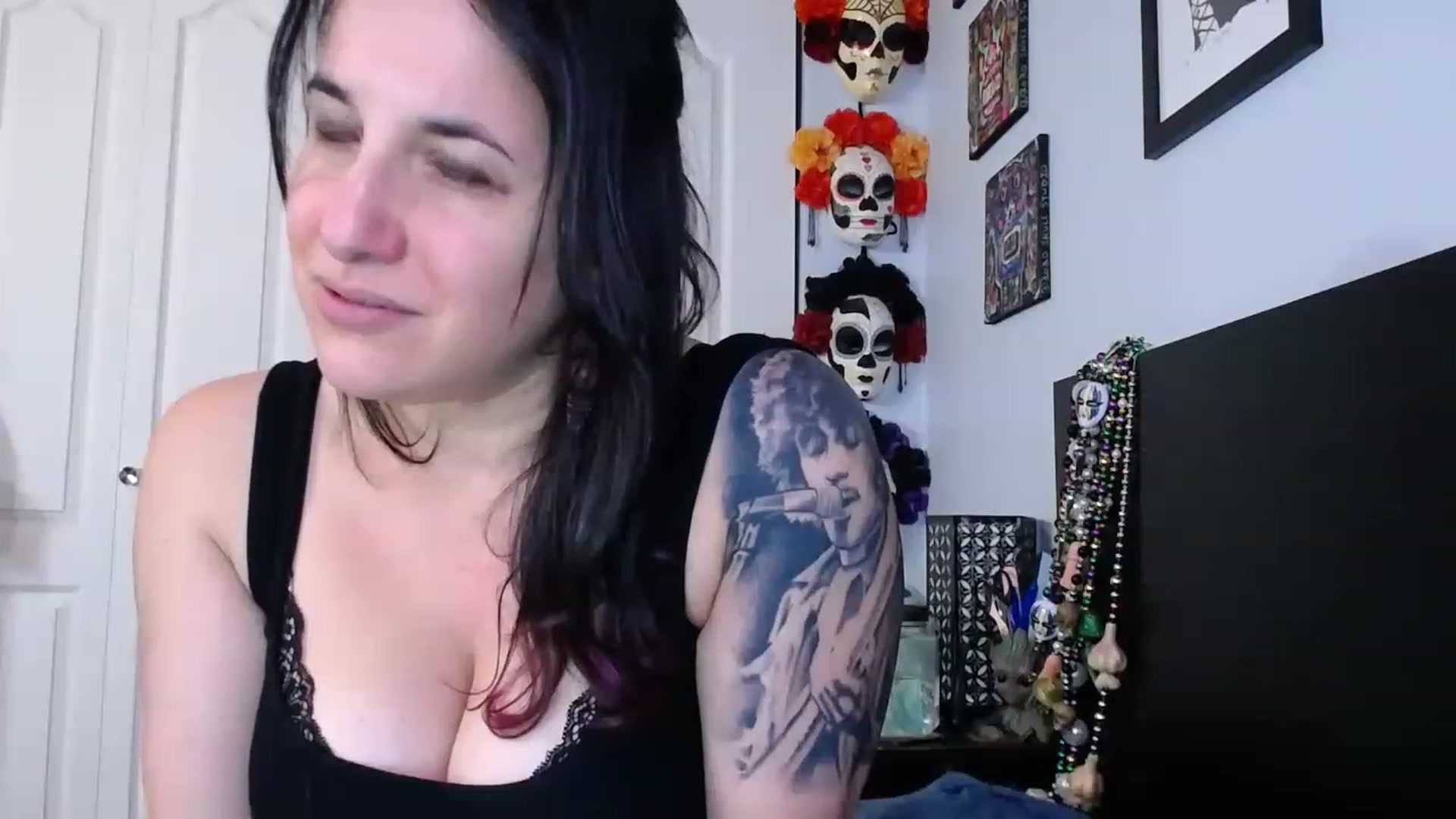 Gallery image thumbnail from abustybabe's myfreecams stream on, 04/20/2023, 21:50 image 14 of 20