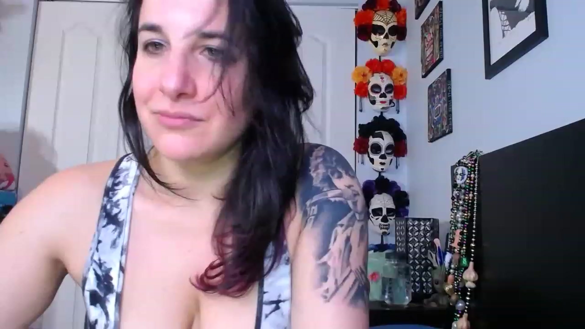 Gallery image thumbnail from abustybabe's myfreecams stream on, 04/21/2023, 21:39 image 19 of 20