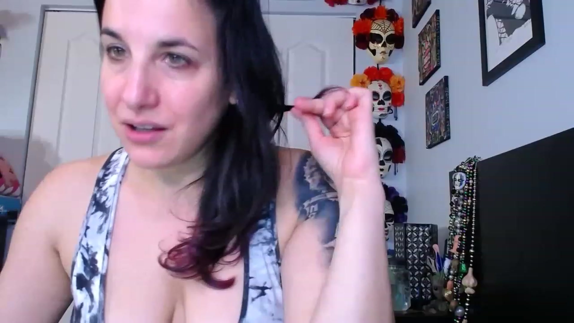 Gallery image thumbnail from abustybabe's myfreecams stream on, 04/21/2023, 21:39 image 15 of 20