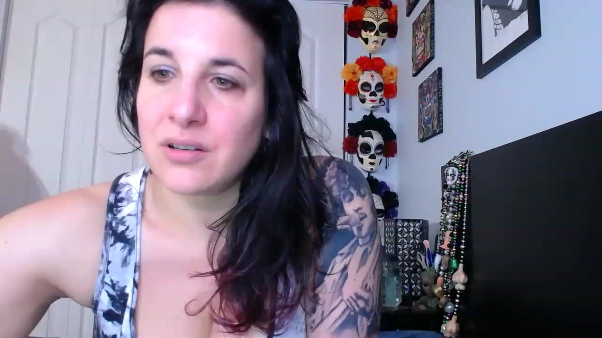 Gallery image thumbnail from abustybabe's myfreecams stream on, 04/21/2023, 21:39 image 4 of 20