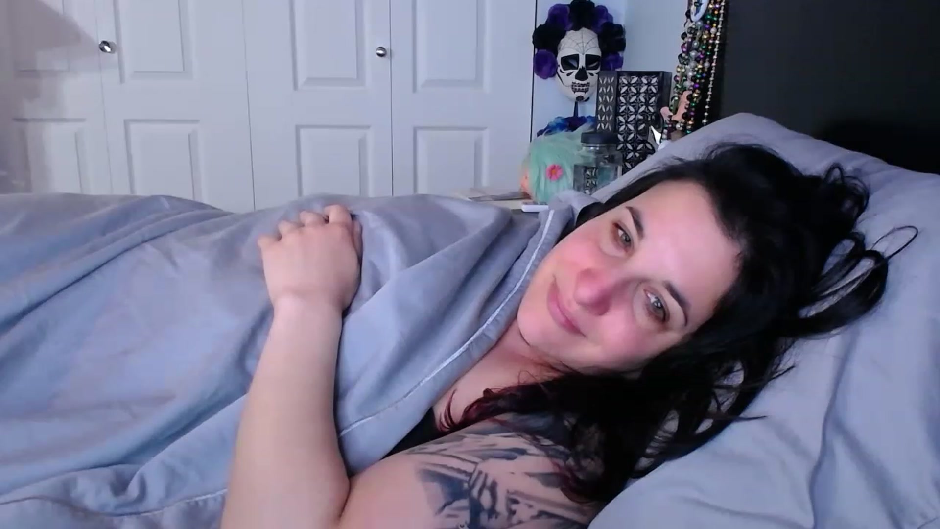 Gallery image thumbnail from abustybabe's myfreecams stream on, 04/25/2023, 22:09 image 12 of 20
