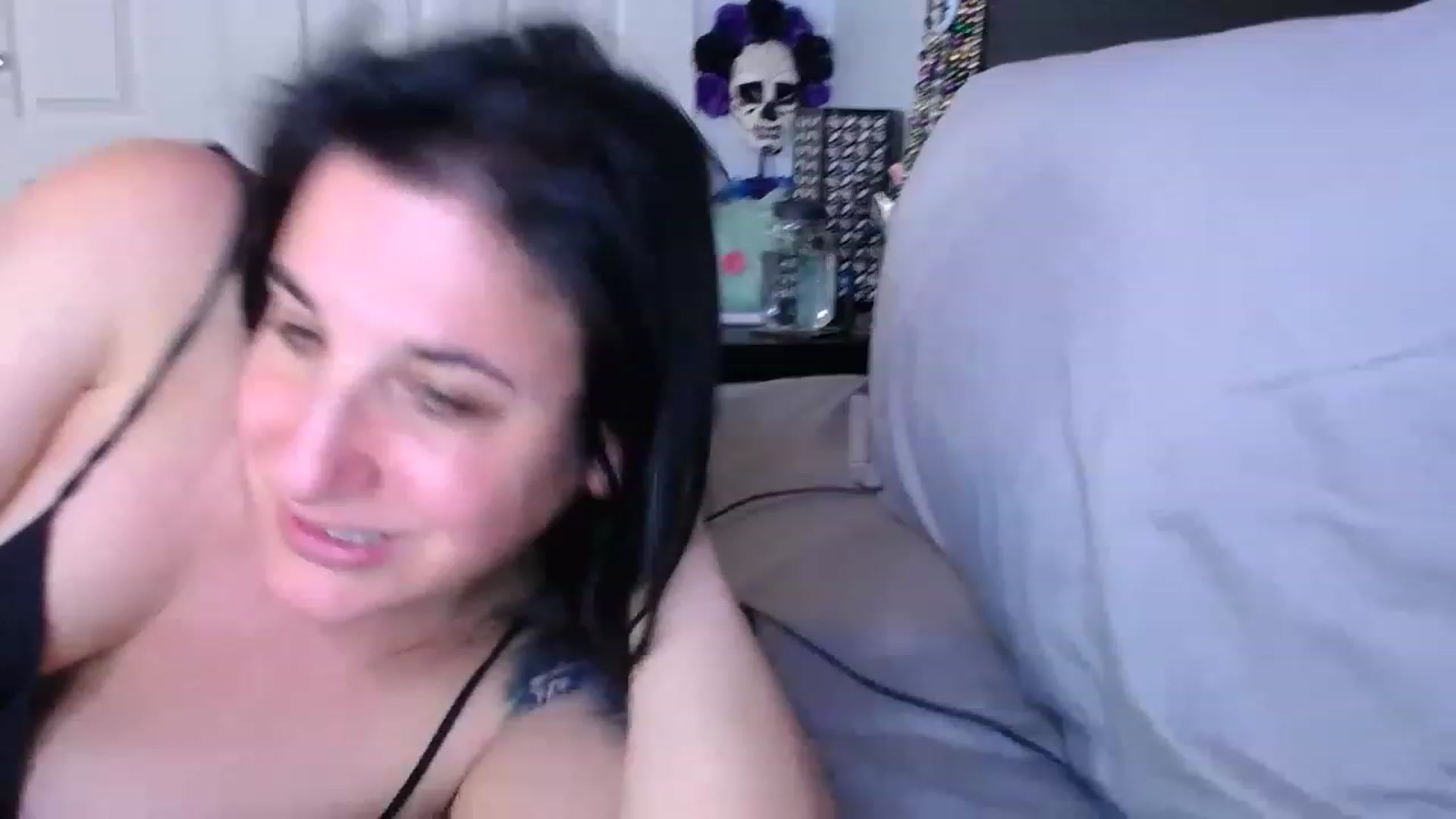 Gallery image thumbnail from abustybabe's myfreecams stream on, 04/25/2023, 22:09 image 5 of 20