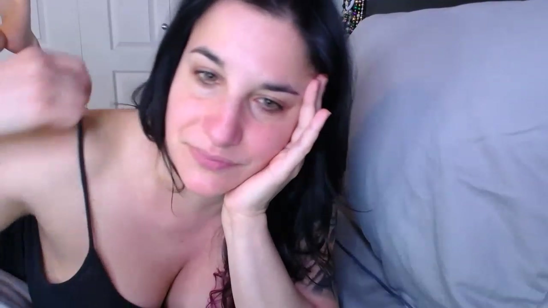Gallery image thumbnail from abustybabe's myfreecams stream on, 04/25/2023, 22:09 image 4 of 20
