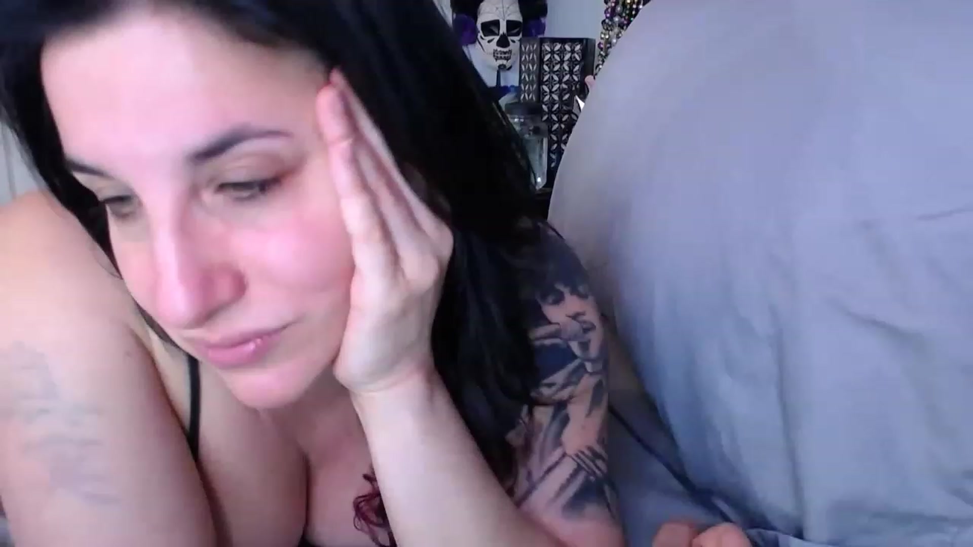 Gallery image thumbnail from abustybabe's myfreecams stream on, 04/25/2023, 22:09 image 3 of 20