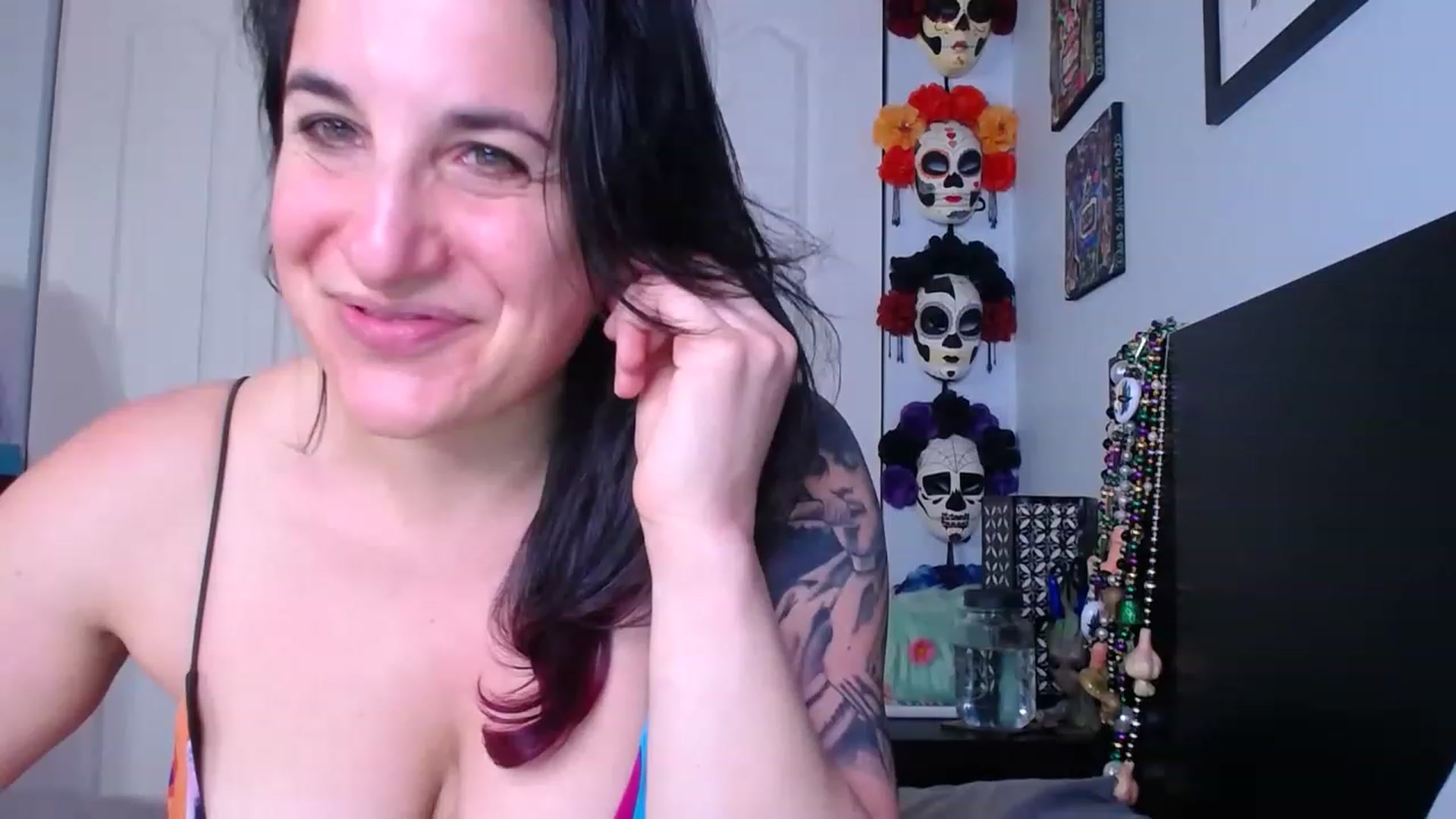 Gallery image thumbnail from abustybabe's myfreecams stream on, 04/28/2023, 22:26 image 5 of 20