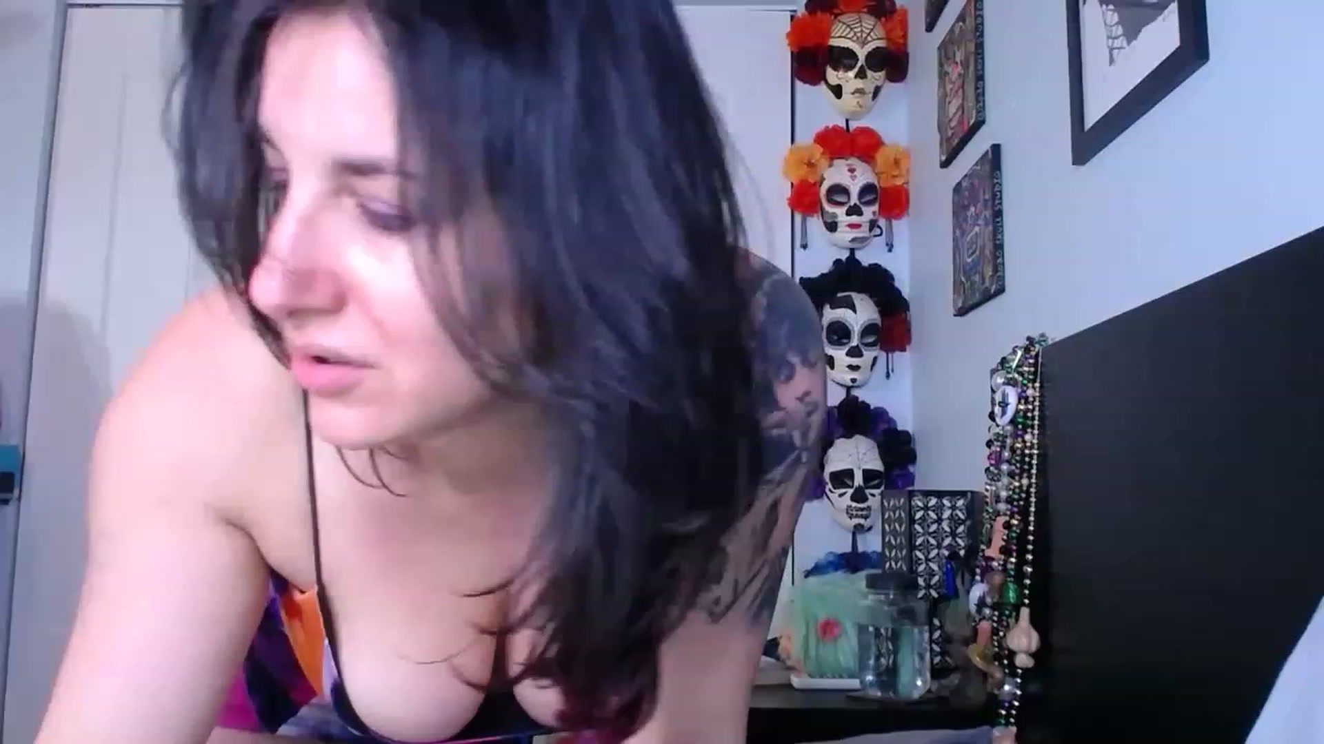 Gallery image thumbnail from abustybabe's myfreecams stream on, 04/28/2023, 22:26 image 12 of 20