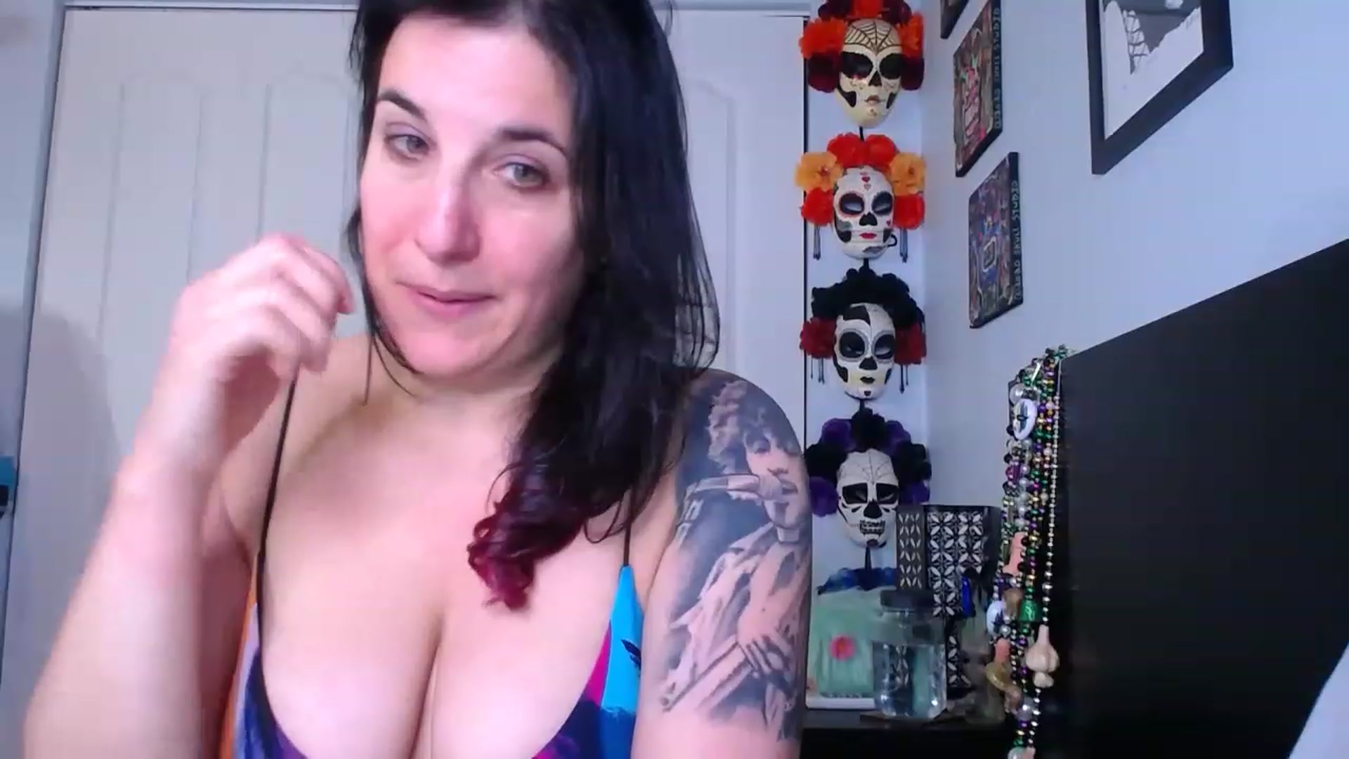 Gallery image thumbnail from abustybabe's myfreecams stream on, 04/28/2023, 22:26 image 13 of 20