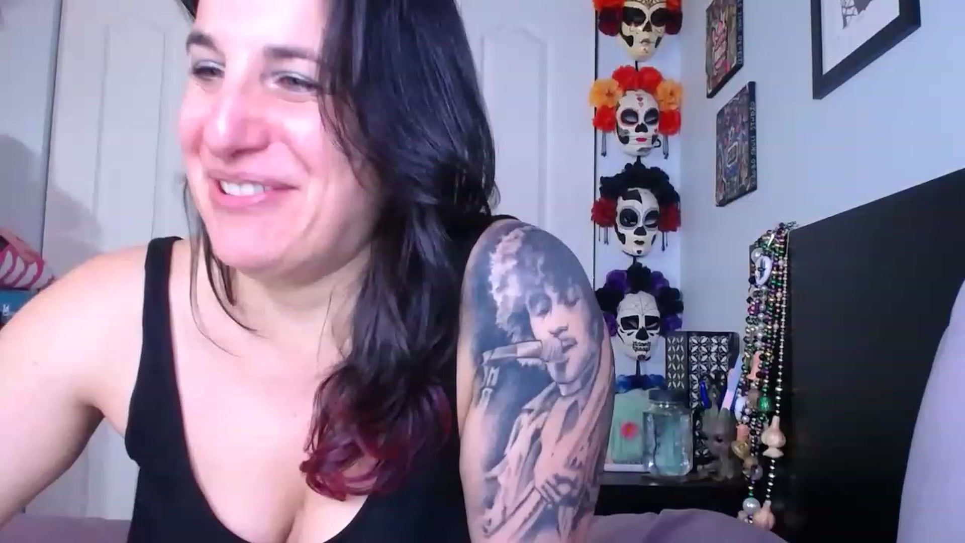 Gallery image thumbnail from abustybabe's myfreecams stream on, 05/02/2023, 22:22 image 14 of 20