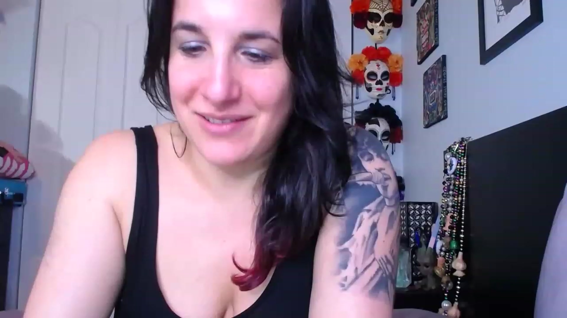 Gallery image thumbnail from abustybabe's myfreecams stream on, 05/02/2023, 22:22 image 10 of 20