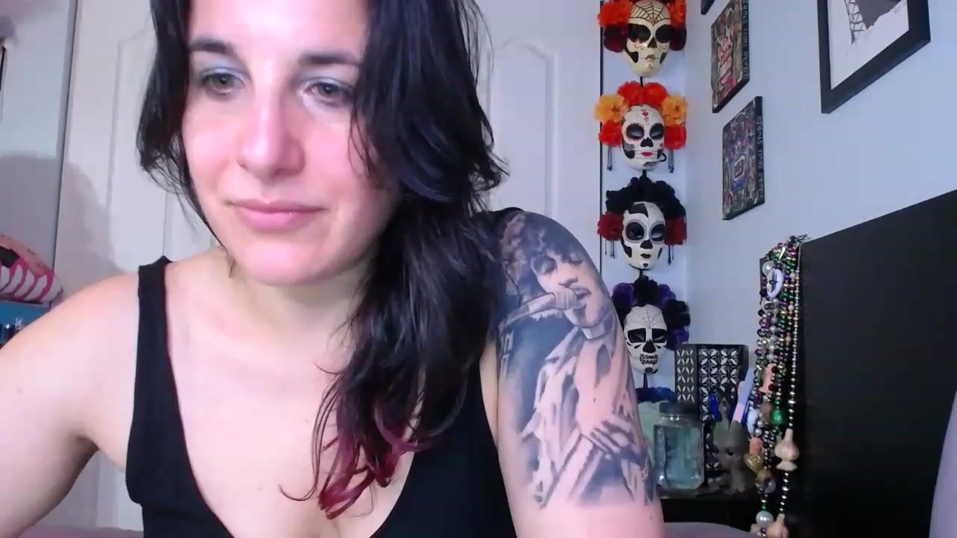 Gallery image thumbnail from abustybabe's myfreecams stream on, 05/02/2023, 22:22 image 2 of 20