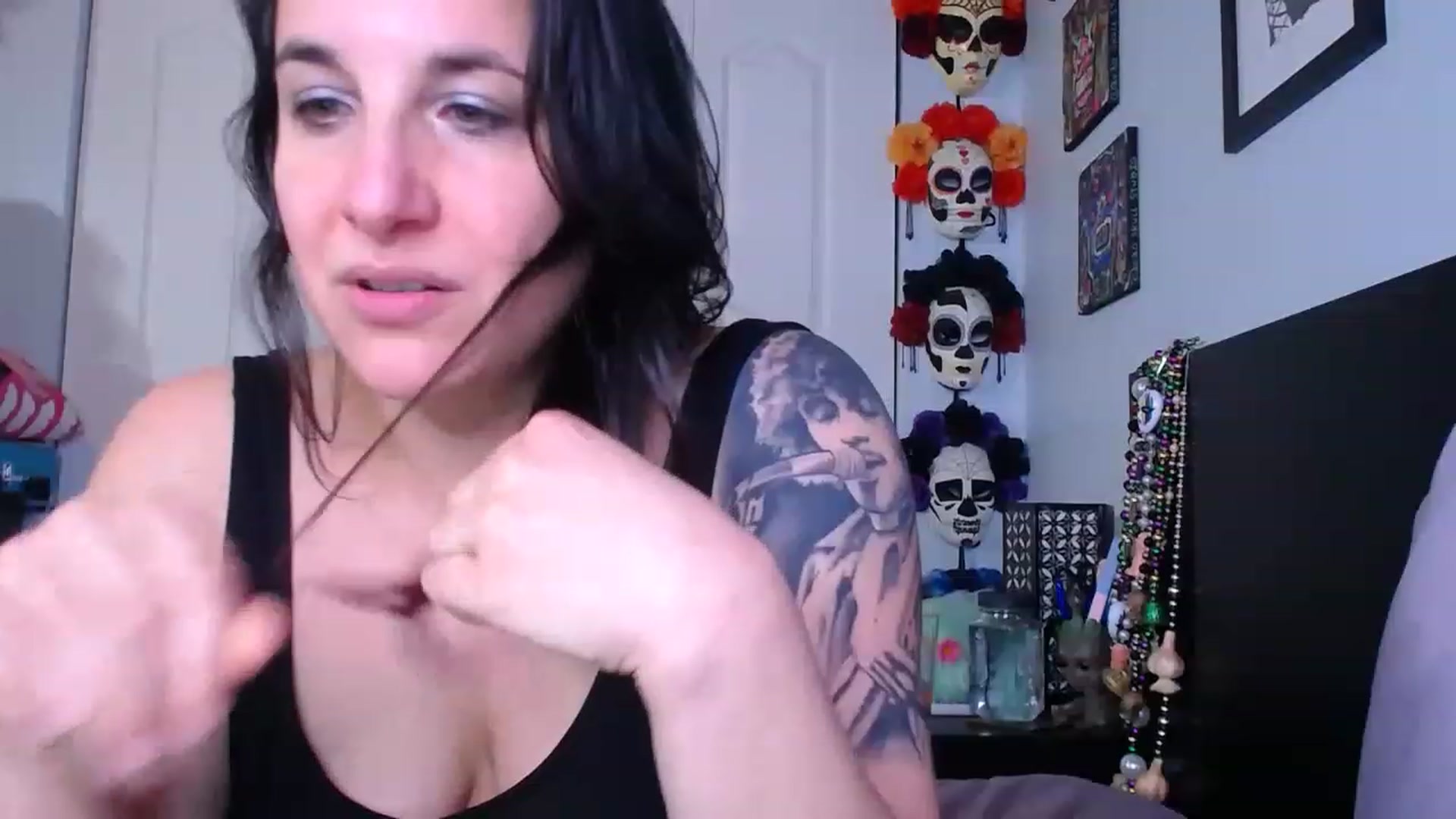 Gallery image thumbnail from abustybabe's myfreecams stream on, 05/02/2023, 22:22 image 17 of 20